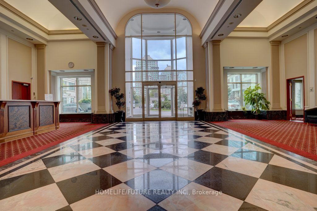 11 Lee Centre Dr, #Ph302
