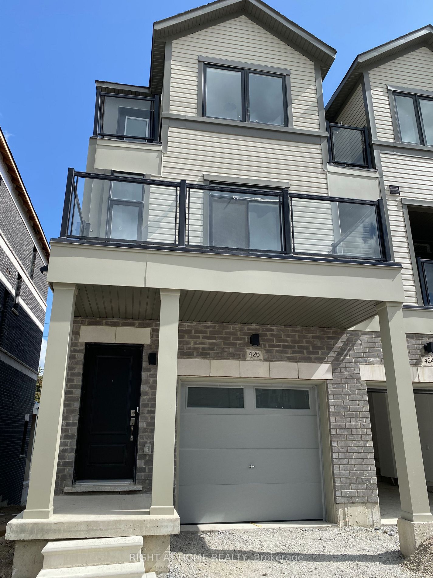 426 Oakanagan Path