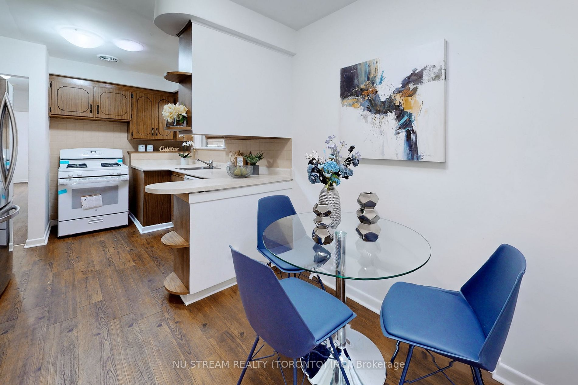 21 Packard Blvd