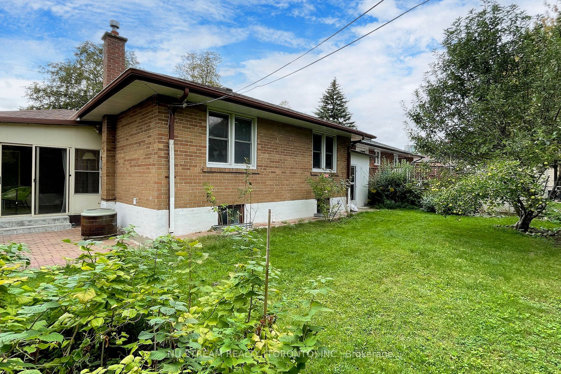 21 Packard Blvd
