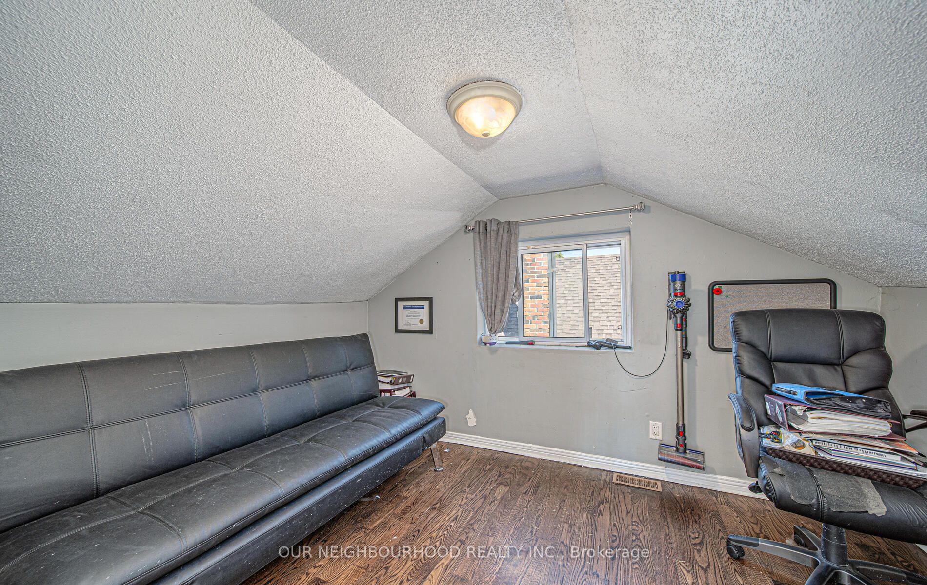 139 Central Park Blvd S