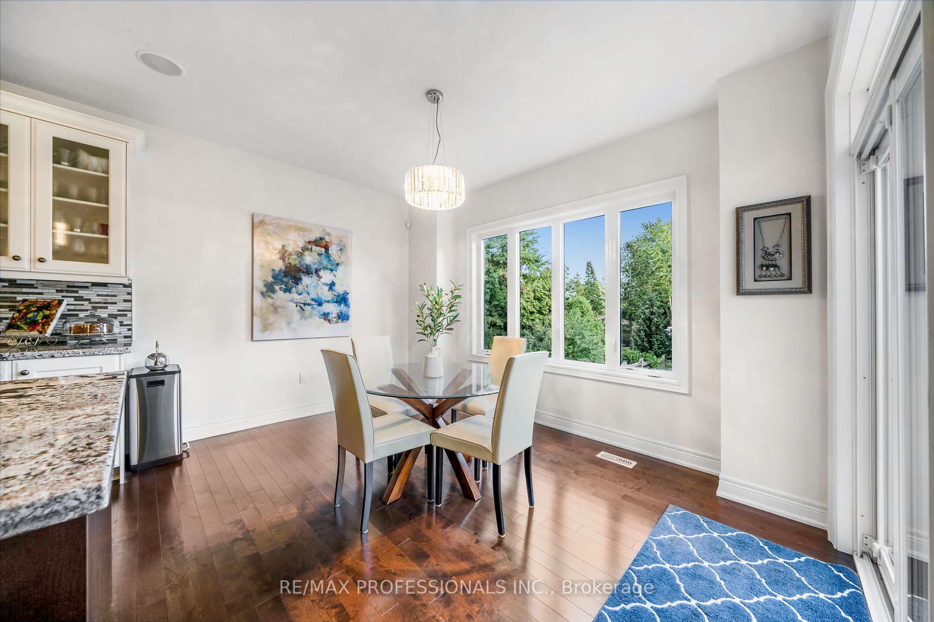 9 Greenlands Court