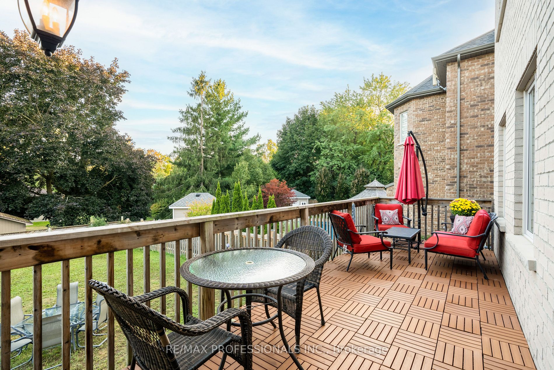 9 Greenlands Court