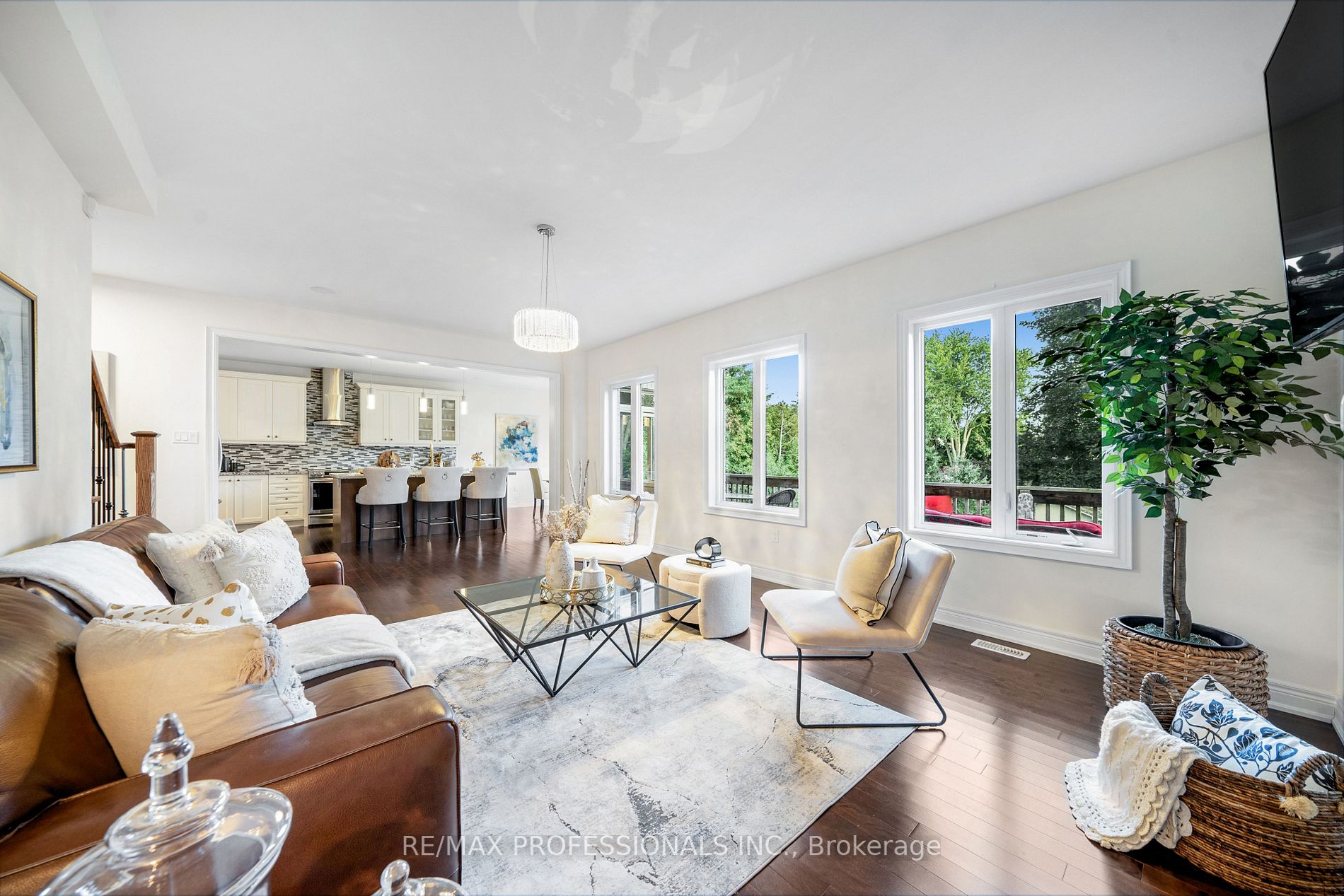 9 Greenlands Court