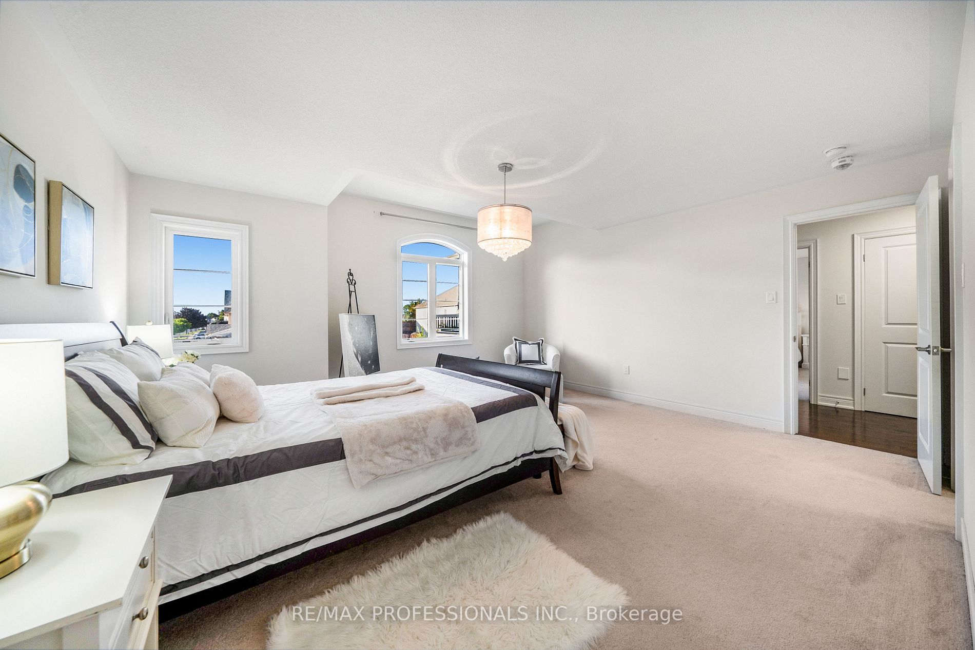 9 Greenlands Court