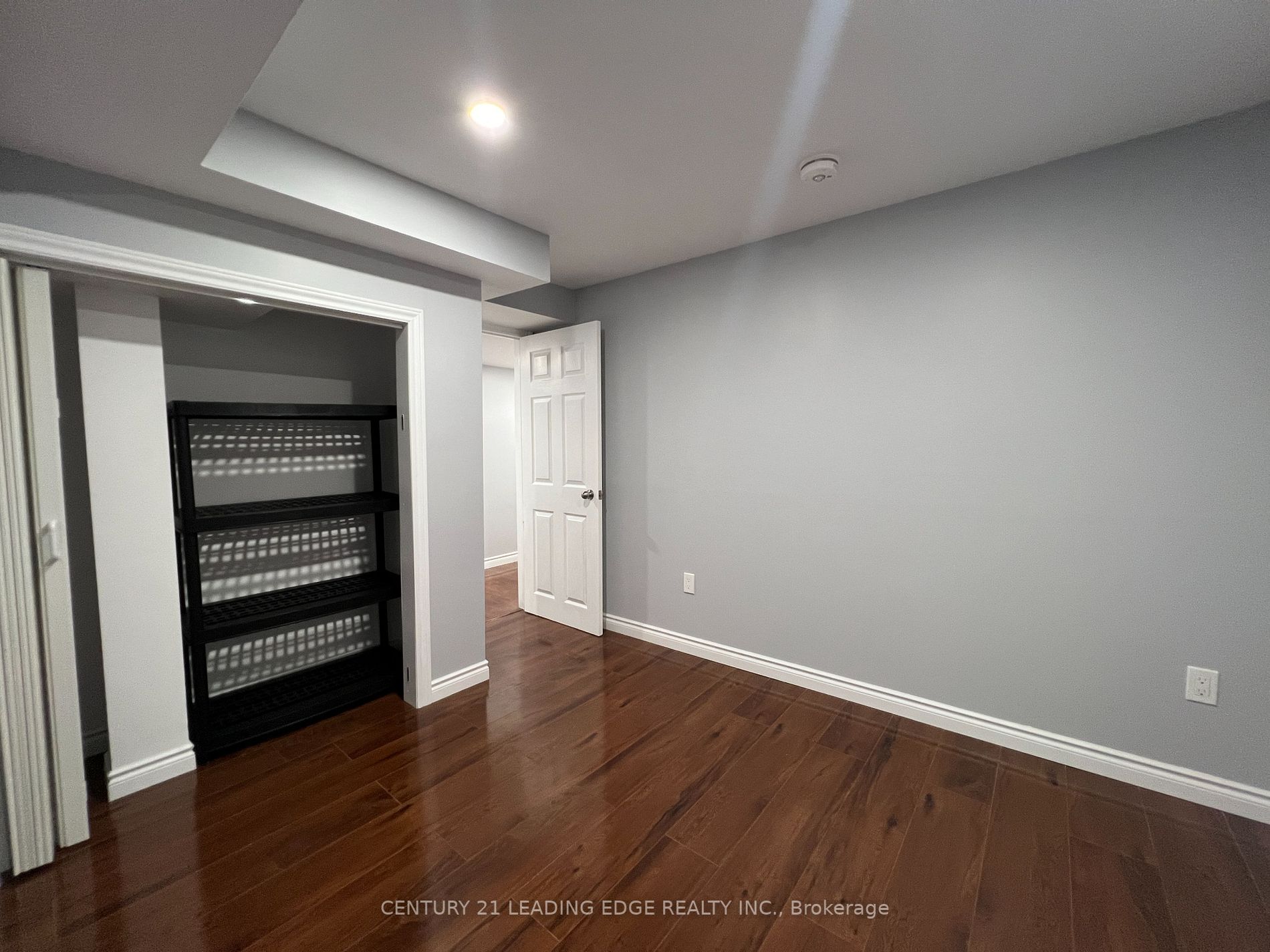 27 Lonsdale Court