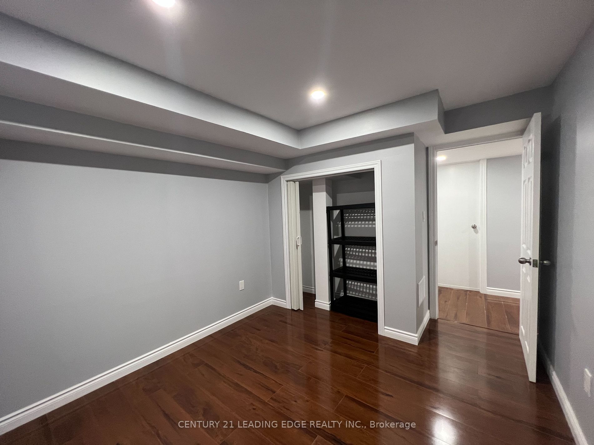 27 Lonsdale Court