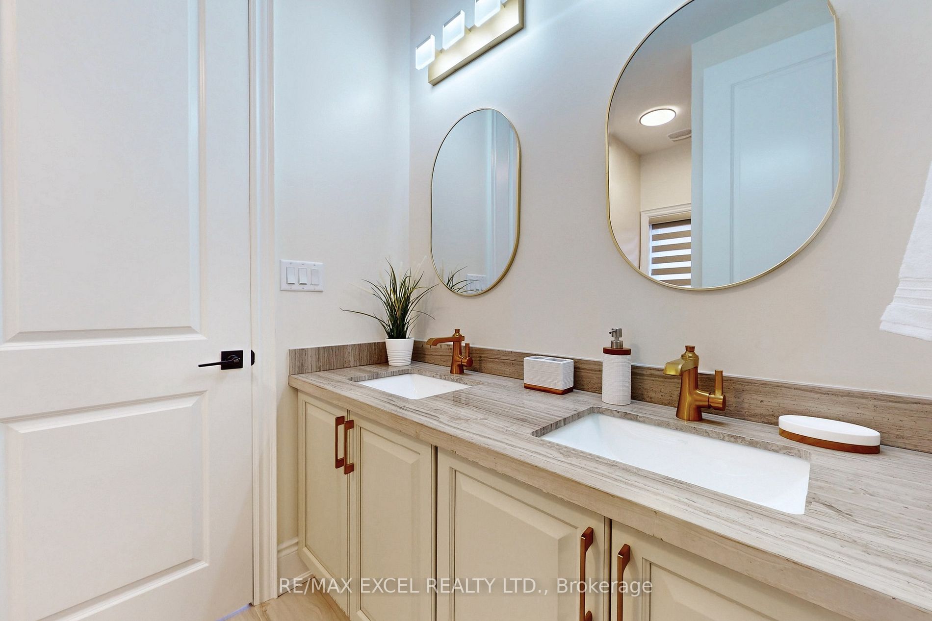 52 Northern Breeze Cres