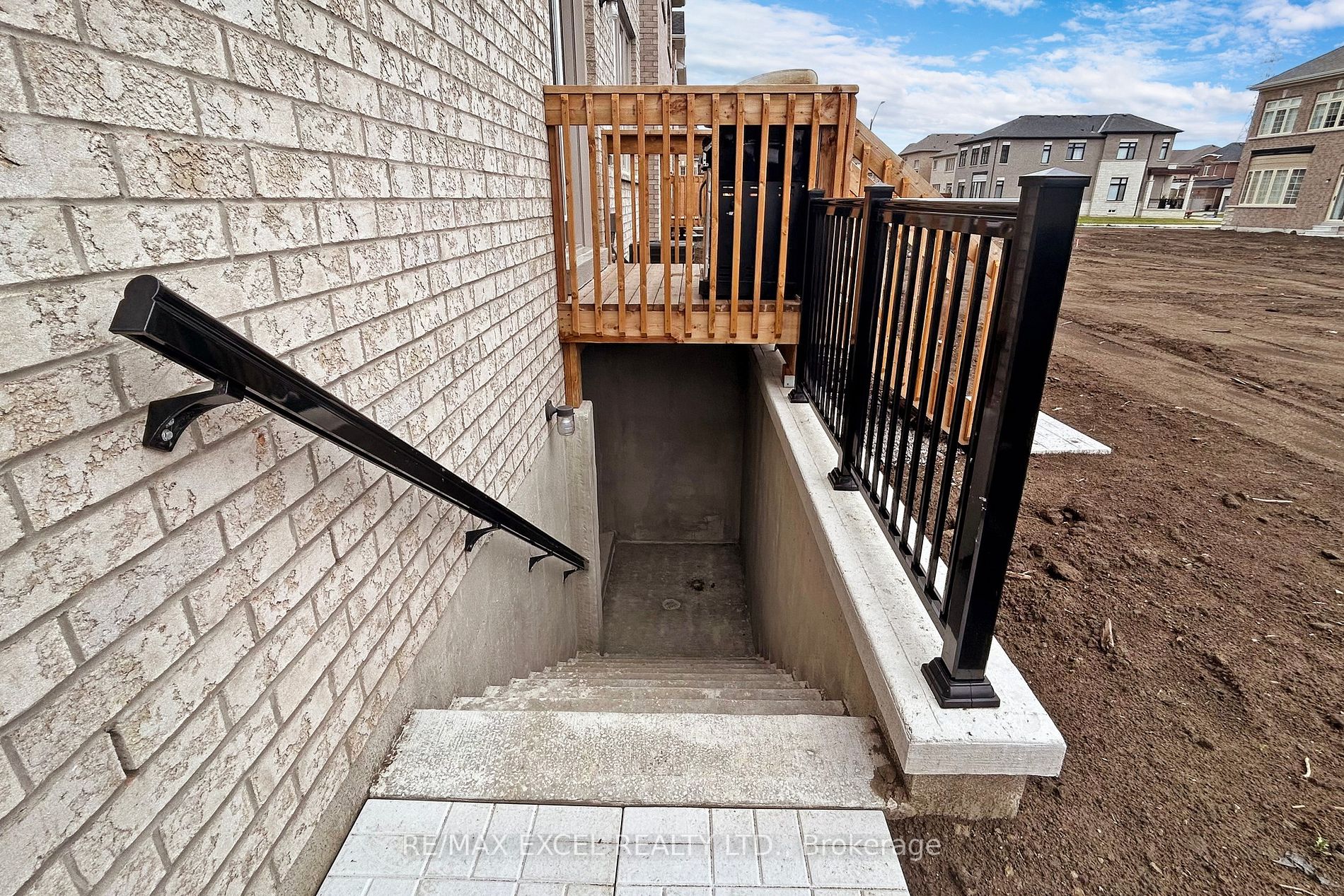 52 Northern Breeze Cres