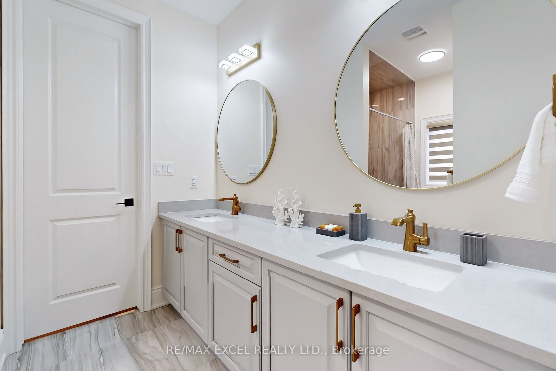 52 Northern Breeze Cres