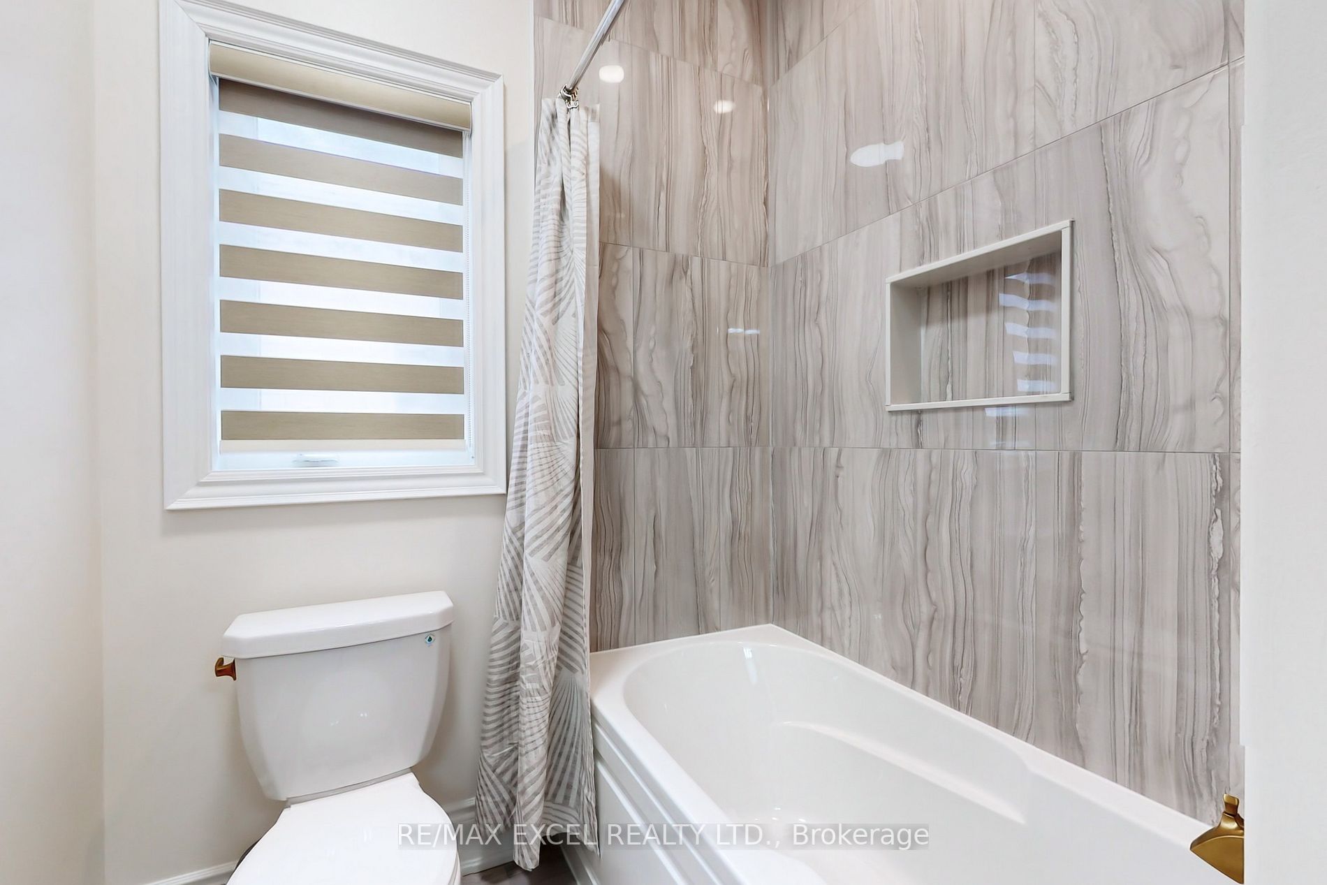 52 Northern Breeze Cres