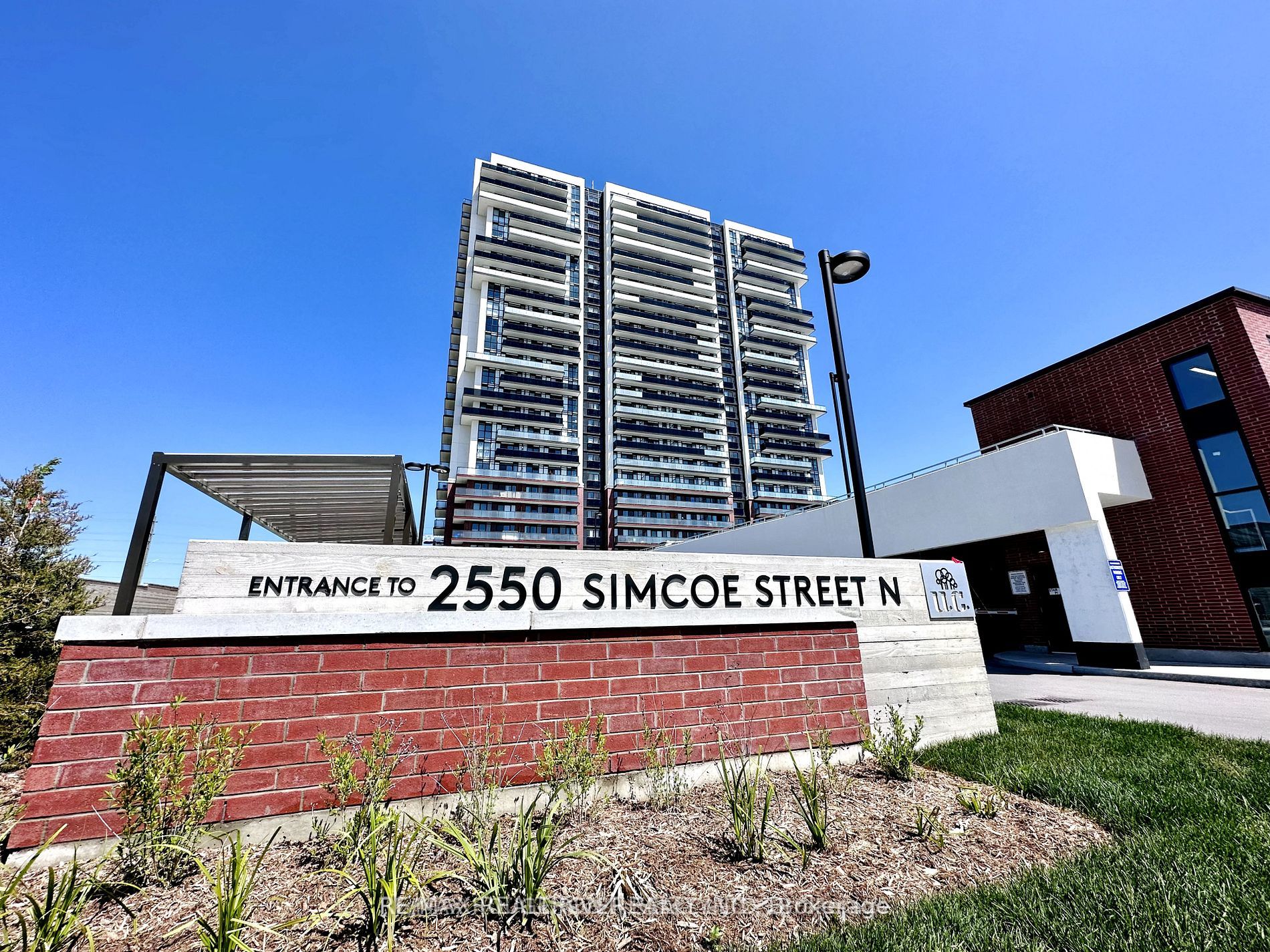 2550 Simcoe St N, #1518