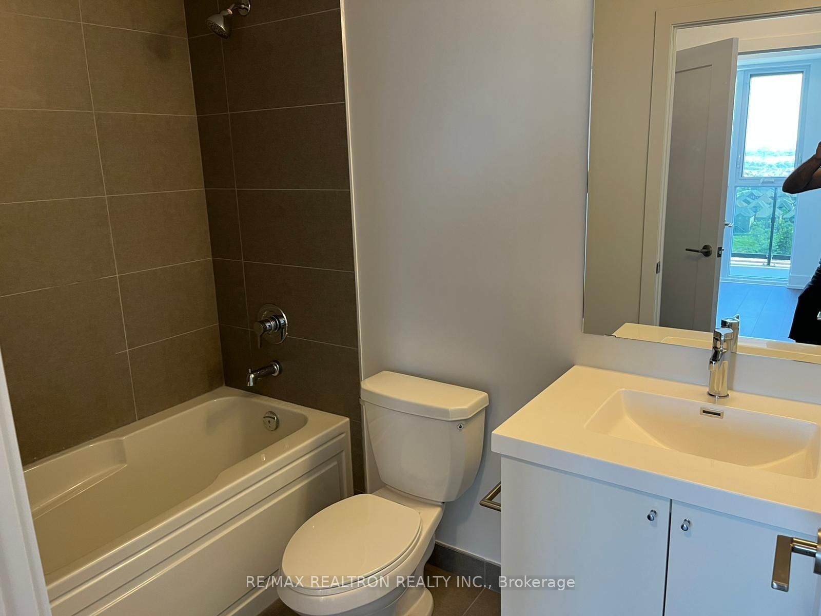 2550 Simcoe St N, #1518