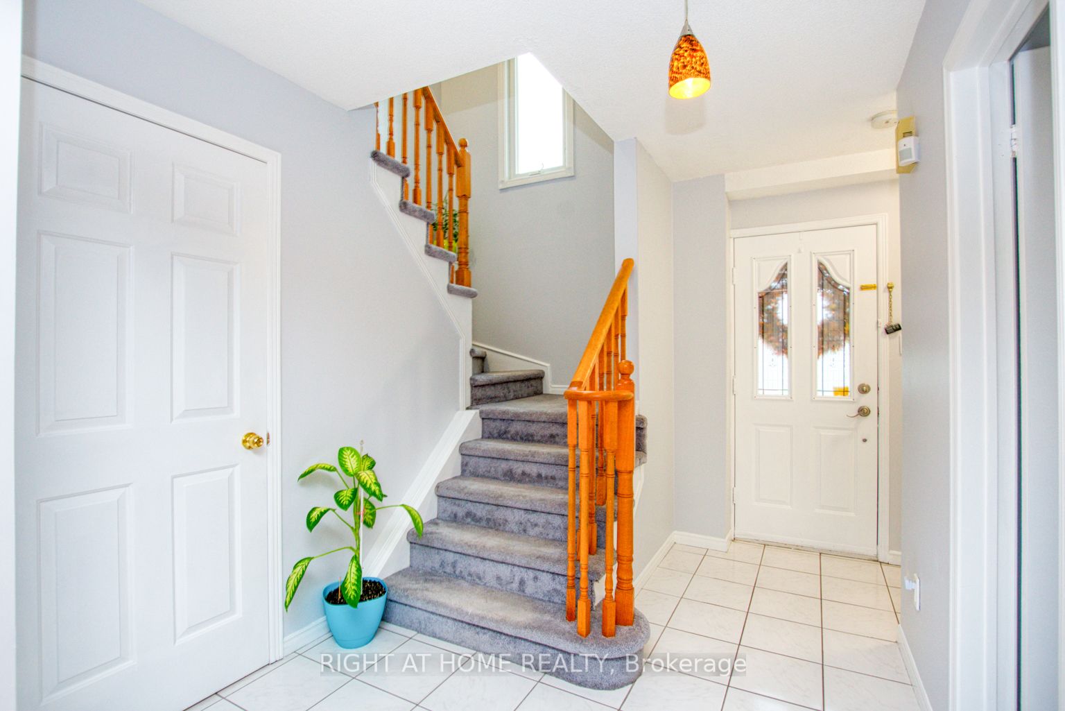 82 Wright Cres