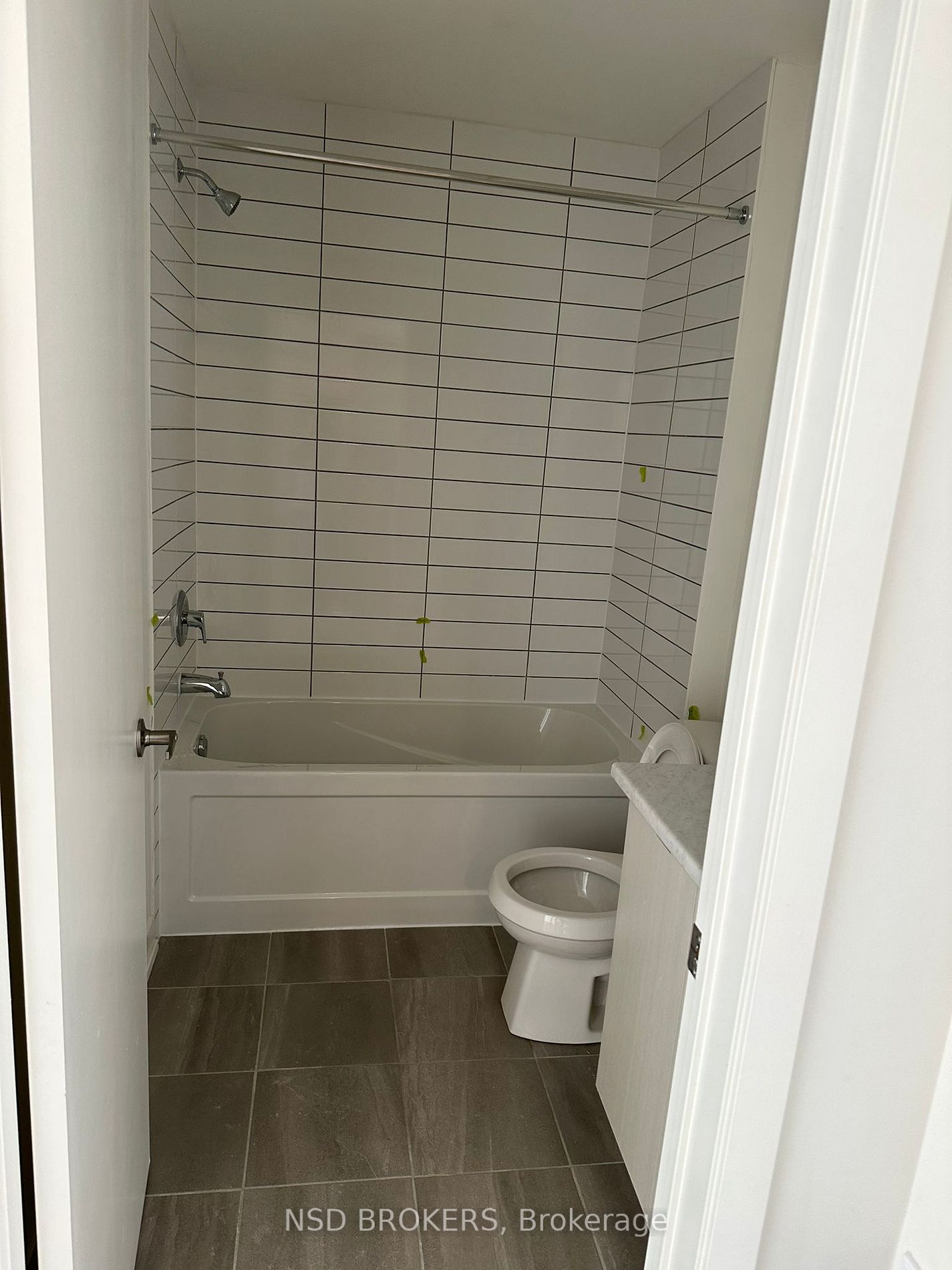 1525 Kingston Rd, #605