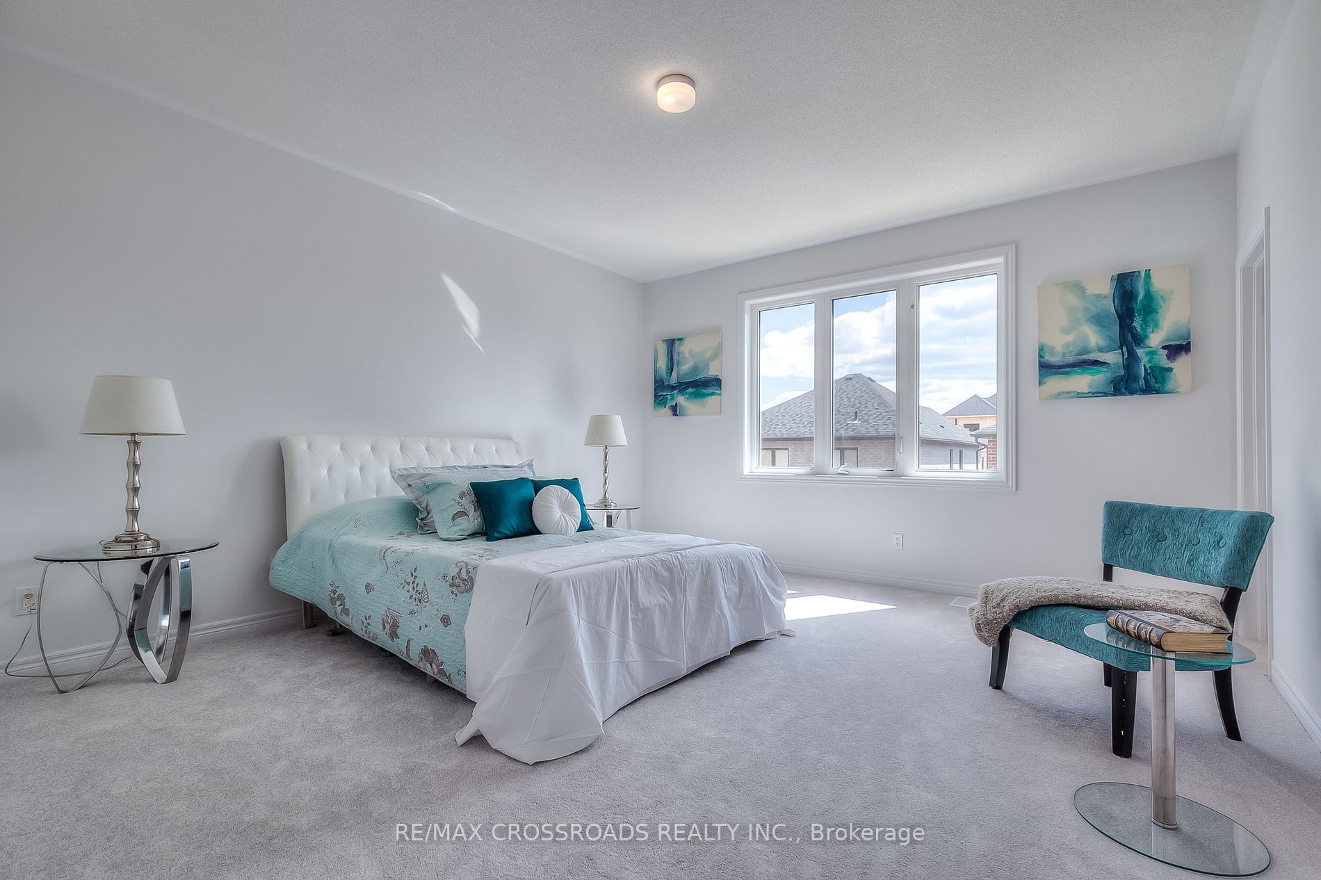 977 Lockie Dr