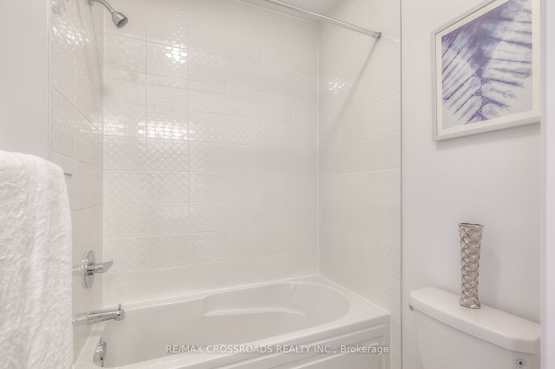 977 Lockie Dr
