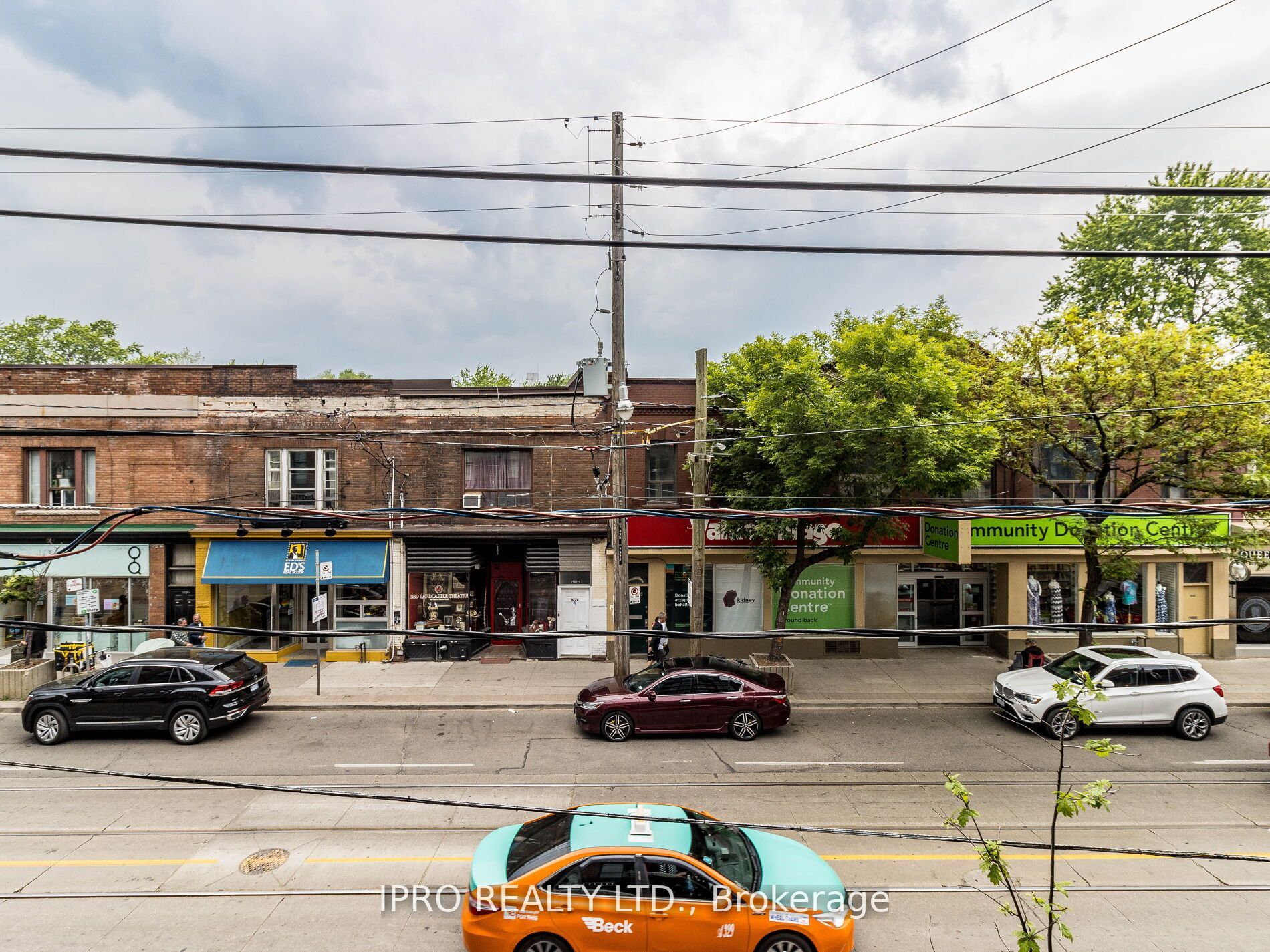 899 Queen St E, #207