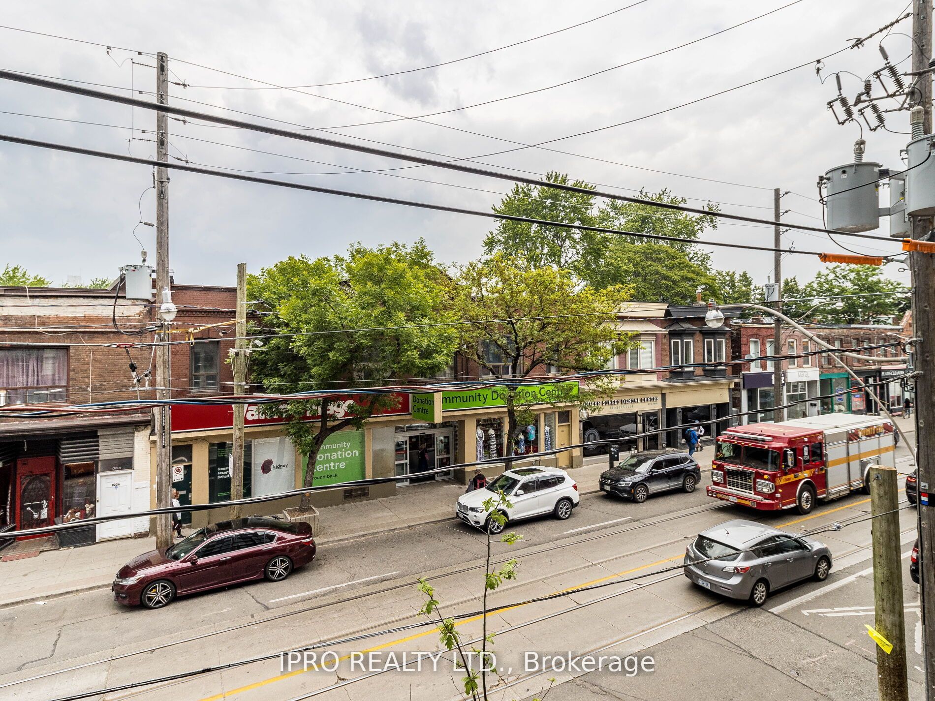 899 Queen St E, #207