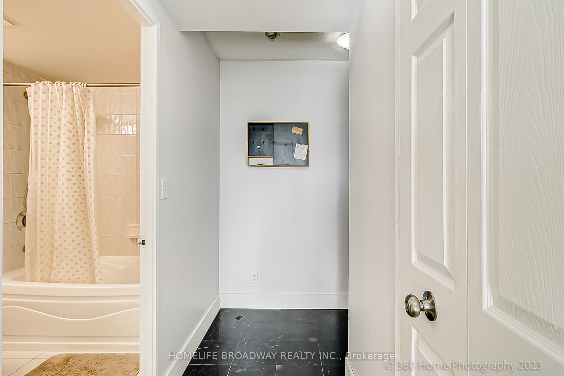 18 Lee Centre Drive, #1807