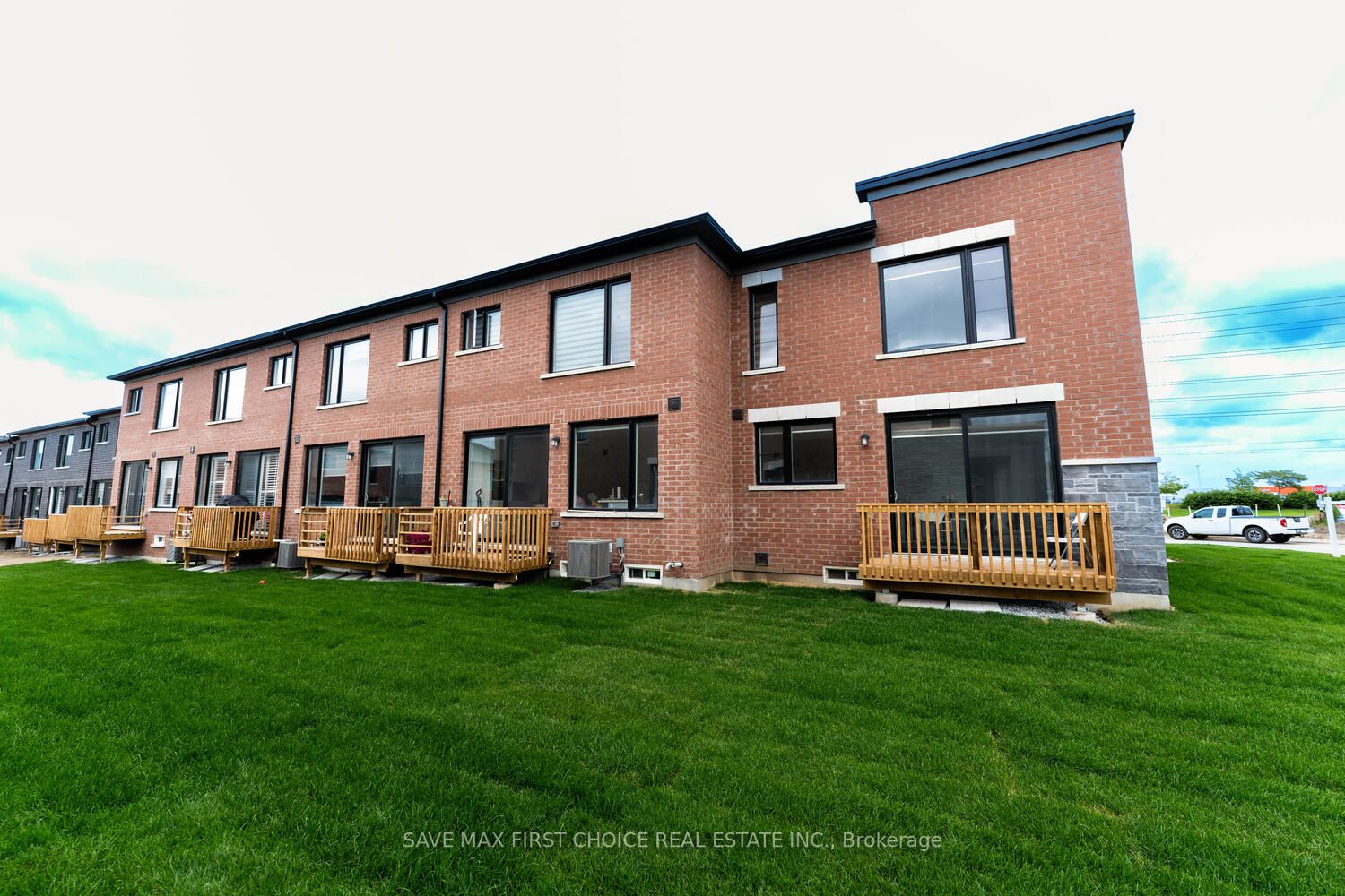 98 Pine Gate Place