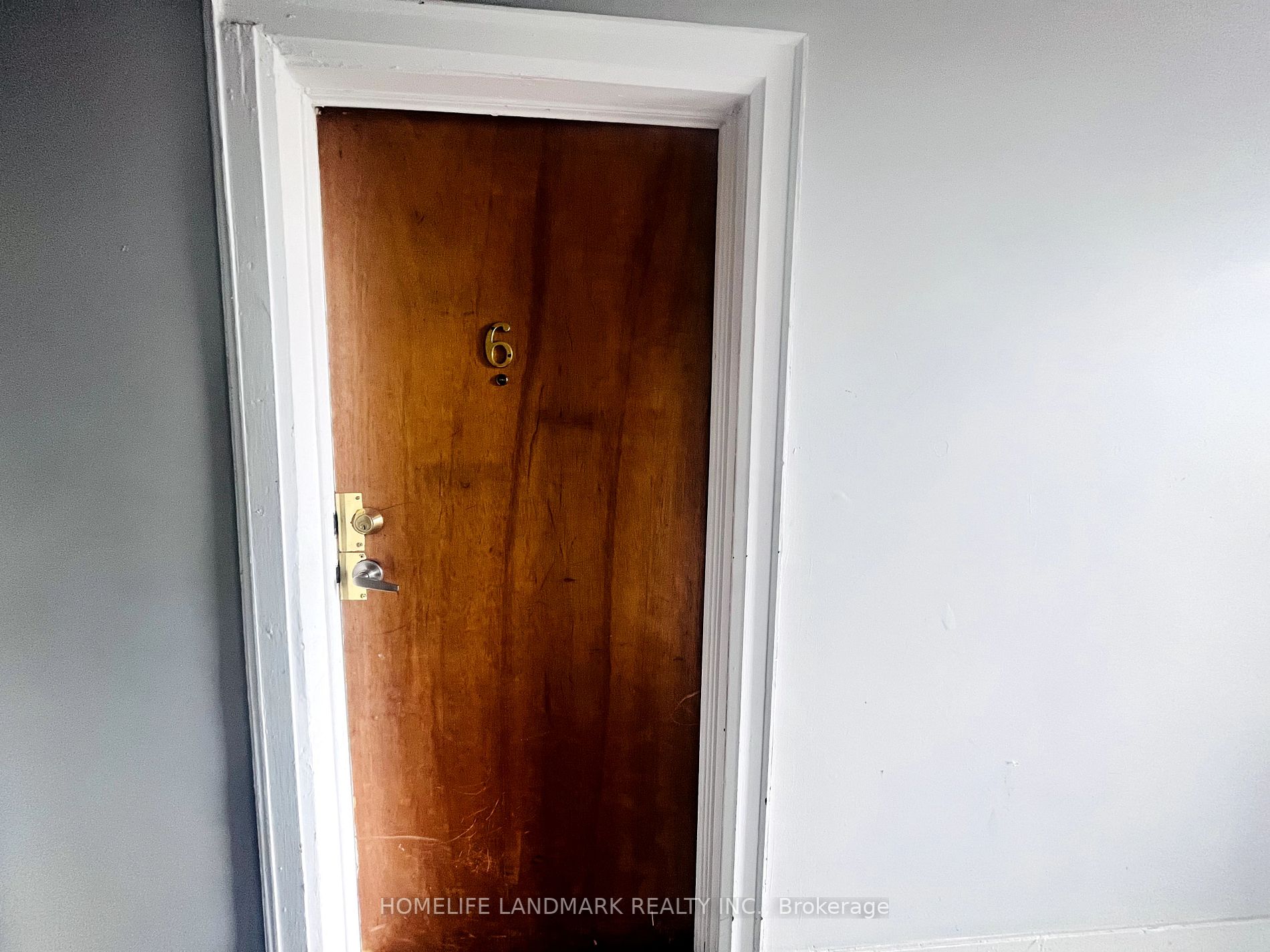129 Brock St S, #6