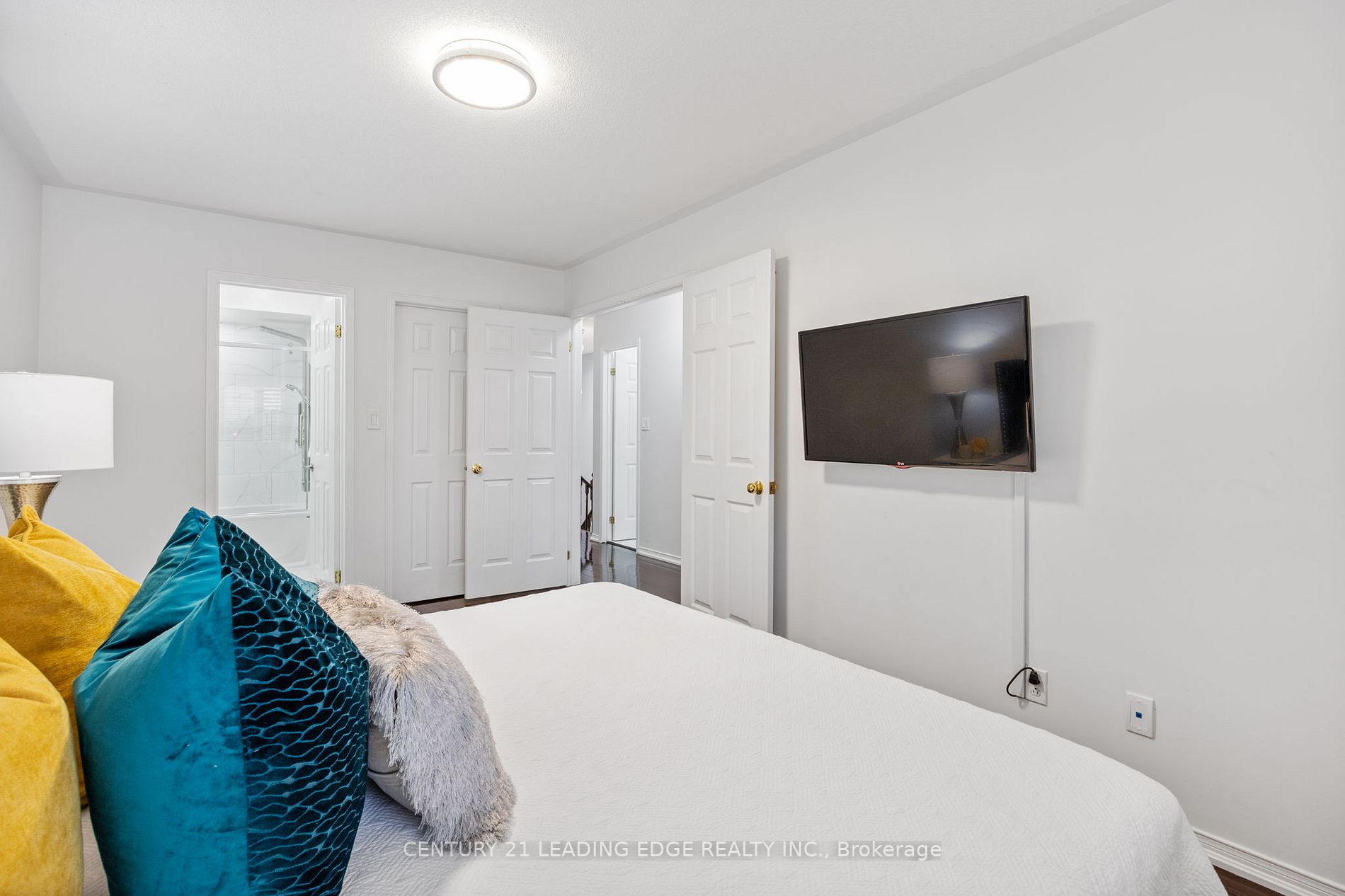 109 Angier Cres