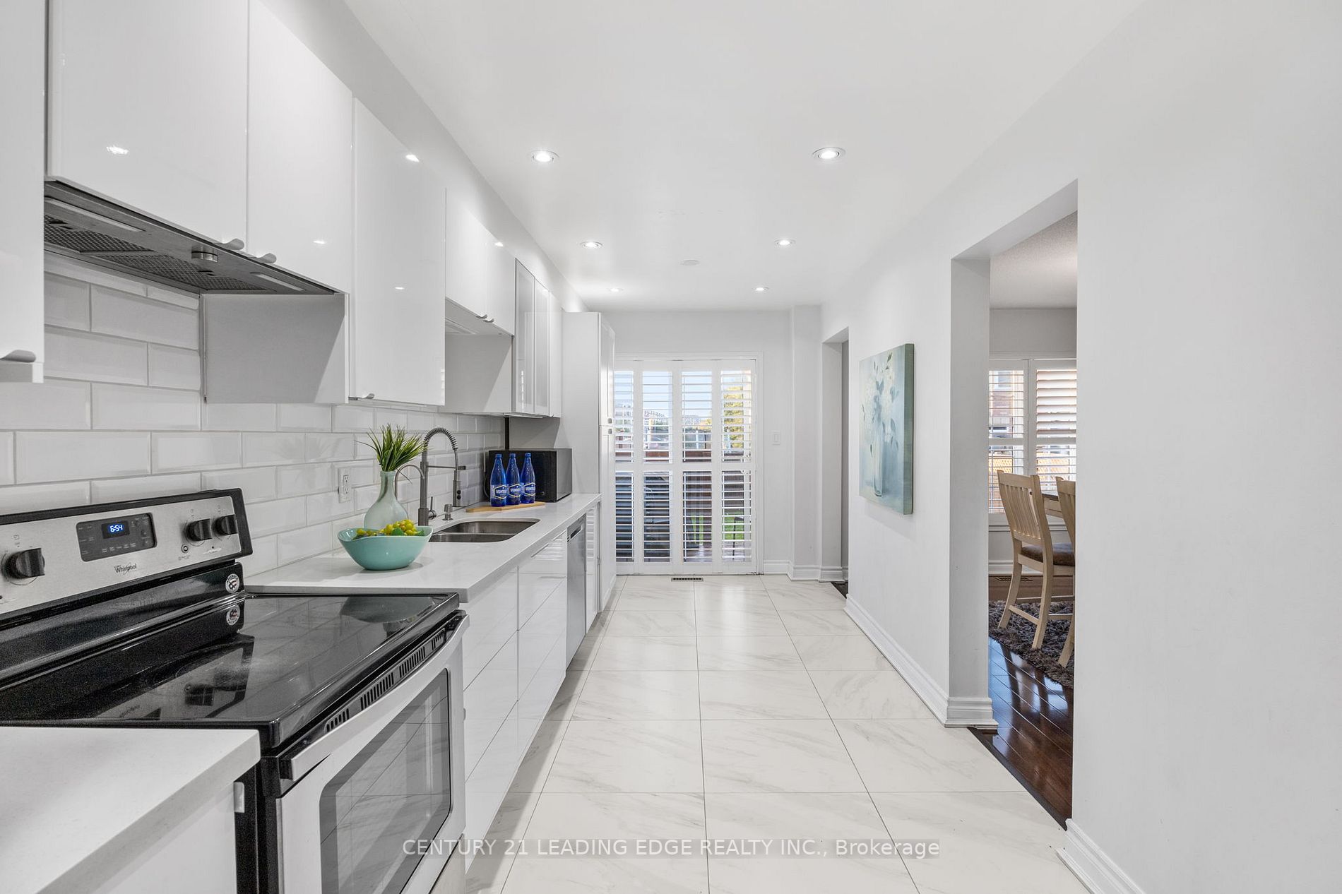 109 Angier Cres