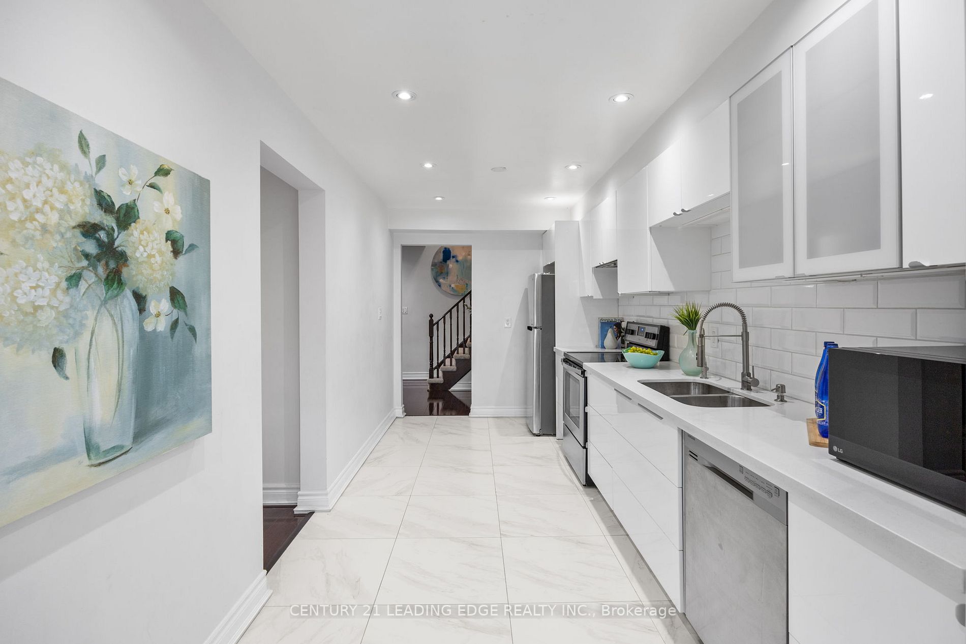 109 Angier Cres