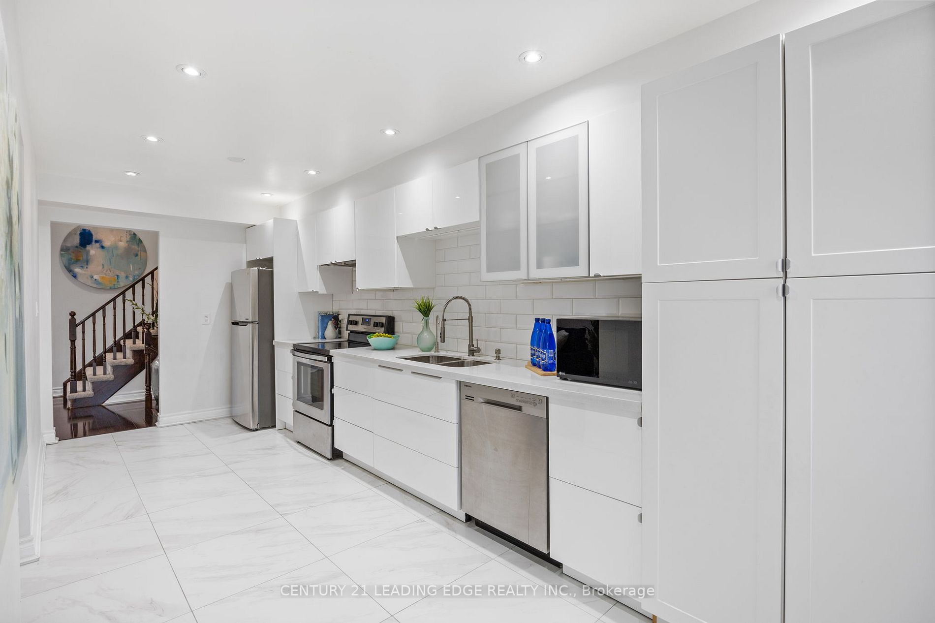 109 Angier Cres