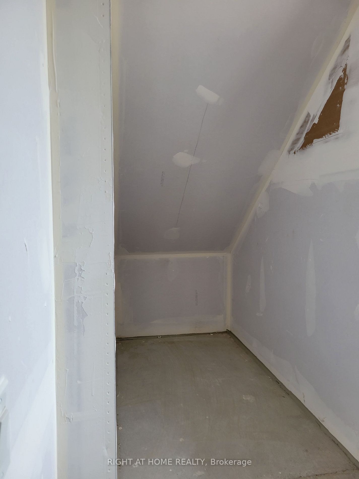 2601 Magdalen Path