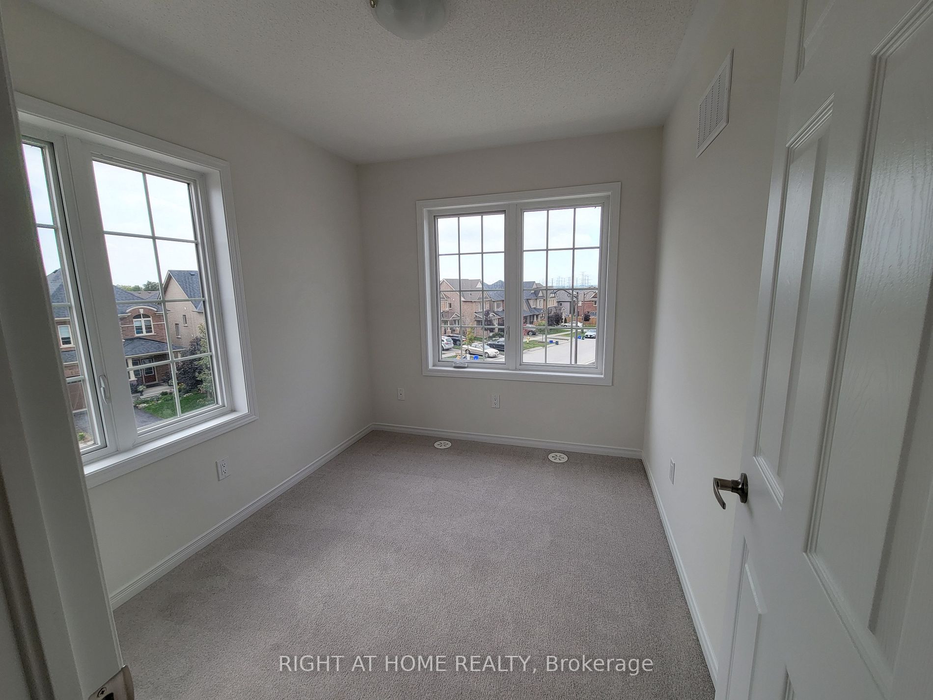 2601 Magdalen Path
