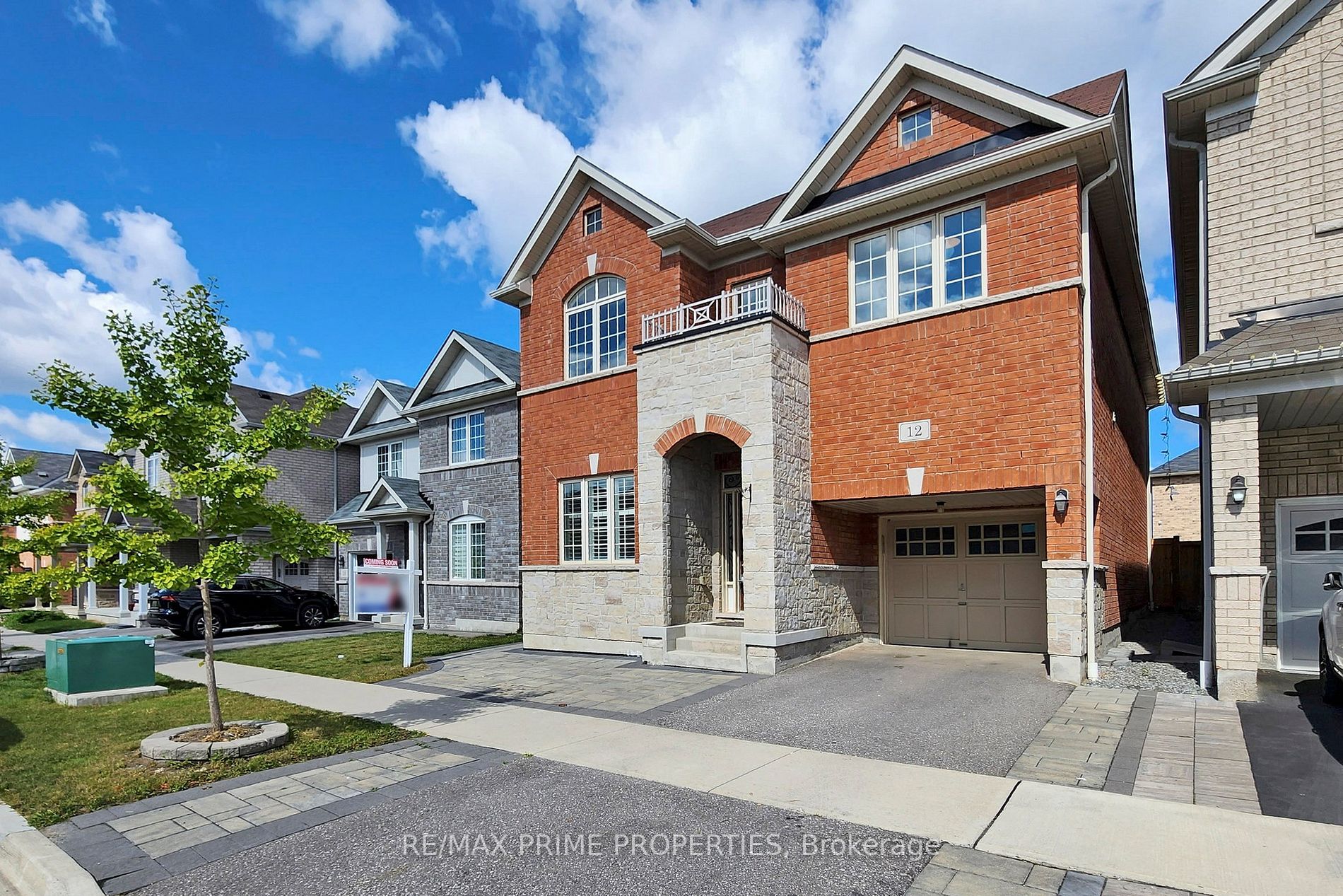 12 Raithby Cres