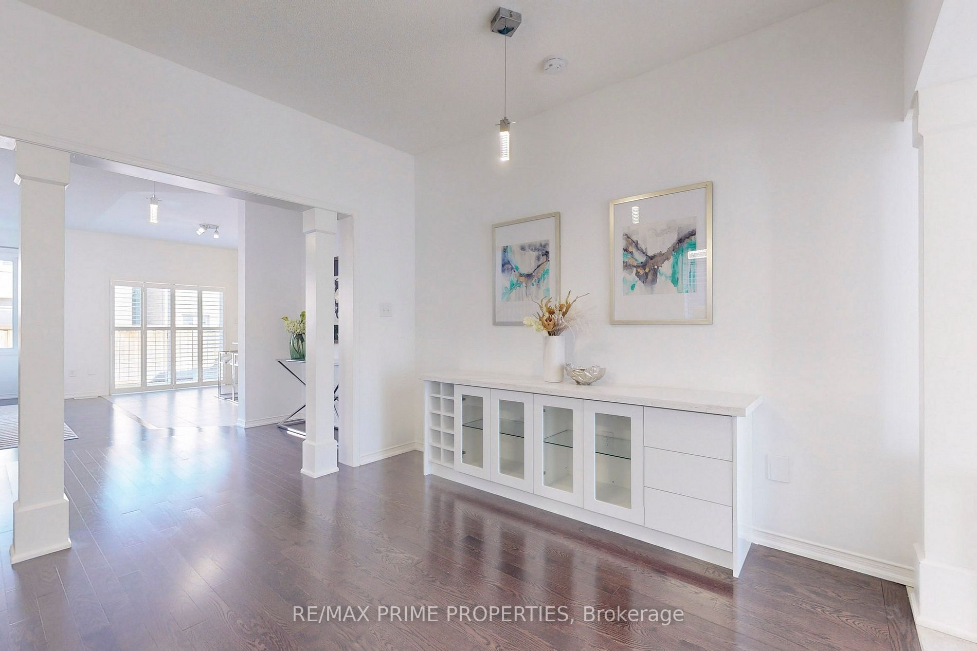 12 Raithby Crescent
