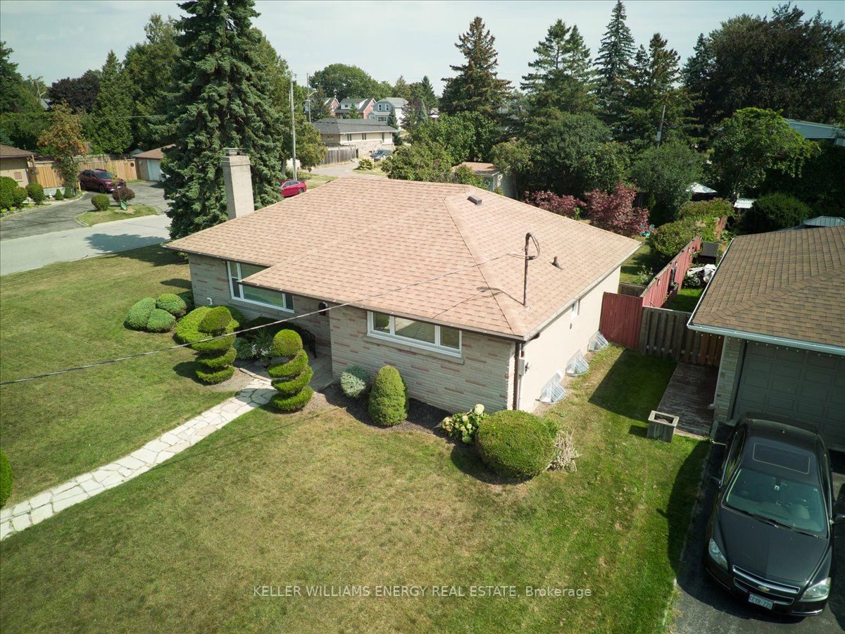83 Harris Avenue
