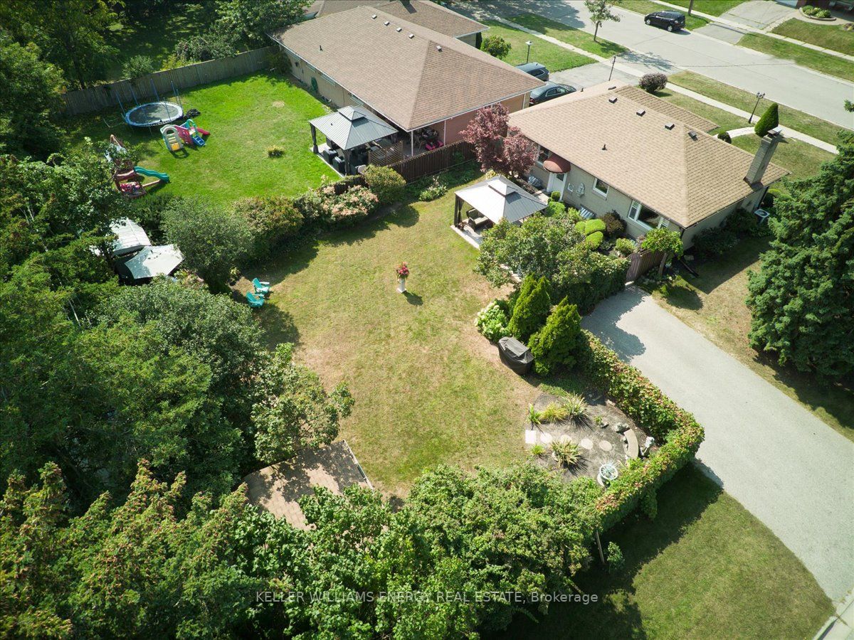 83 Harris Avenue