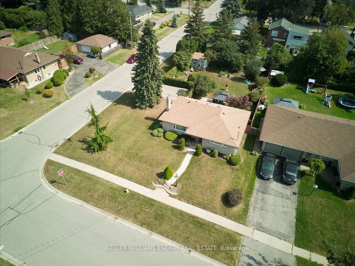 83 Harris Avenue