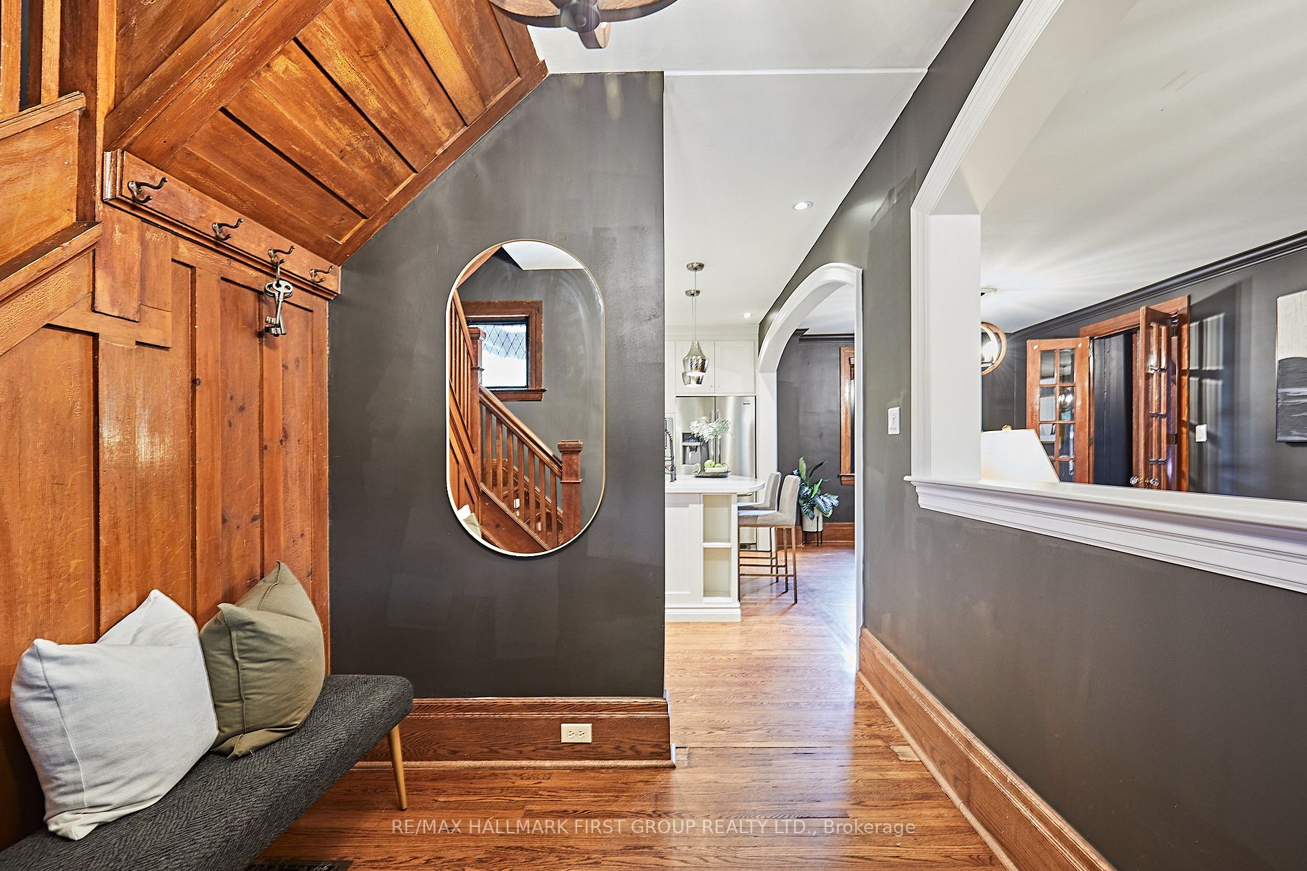 131 Brock St E