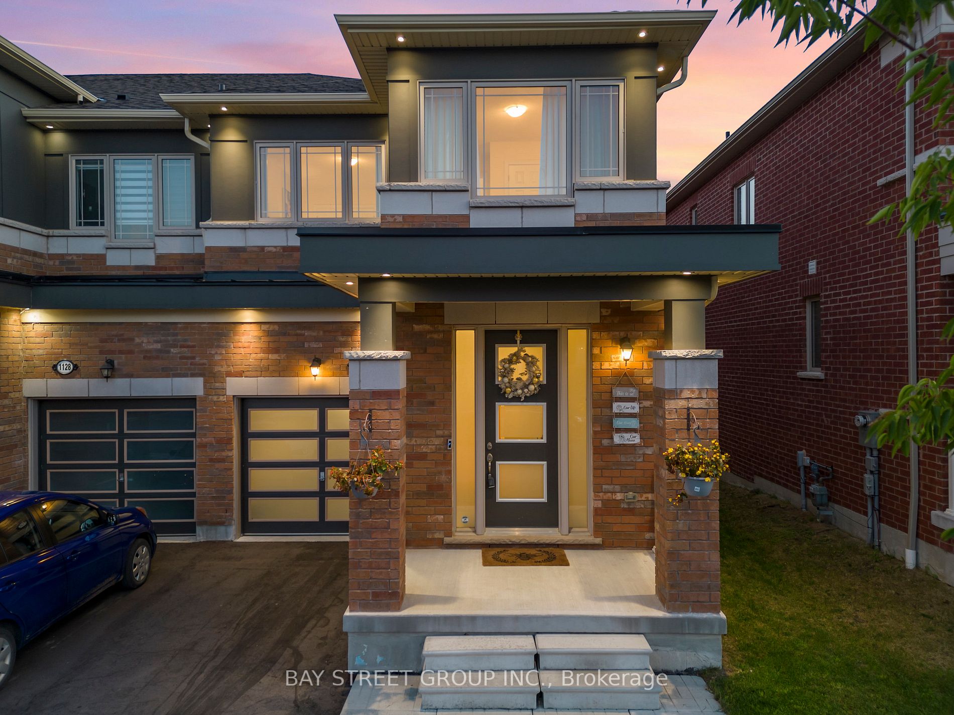 1126 Sepia Sq