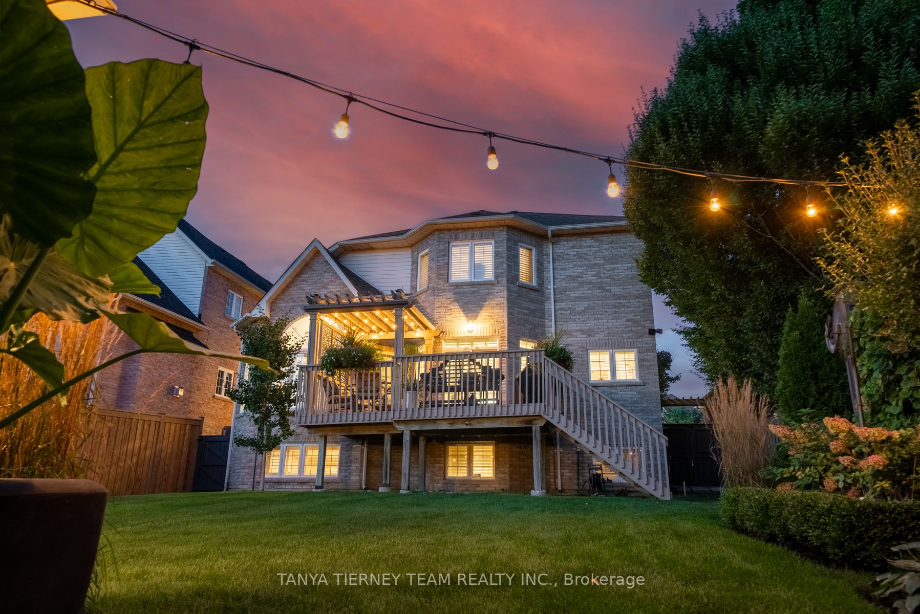 12 Lennon Crt