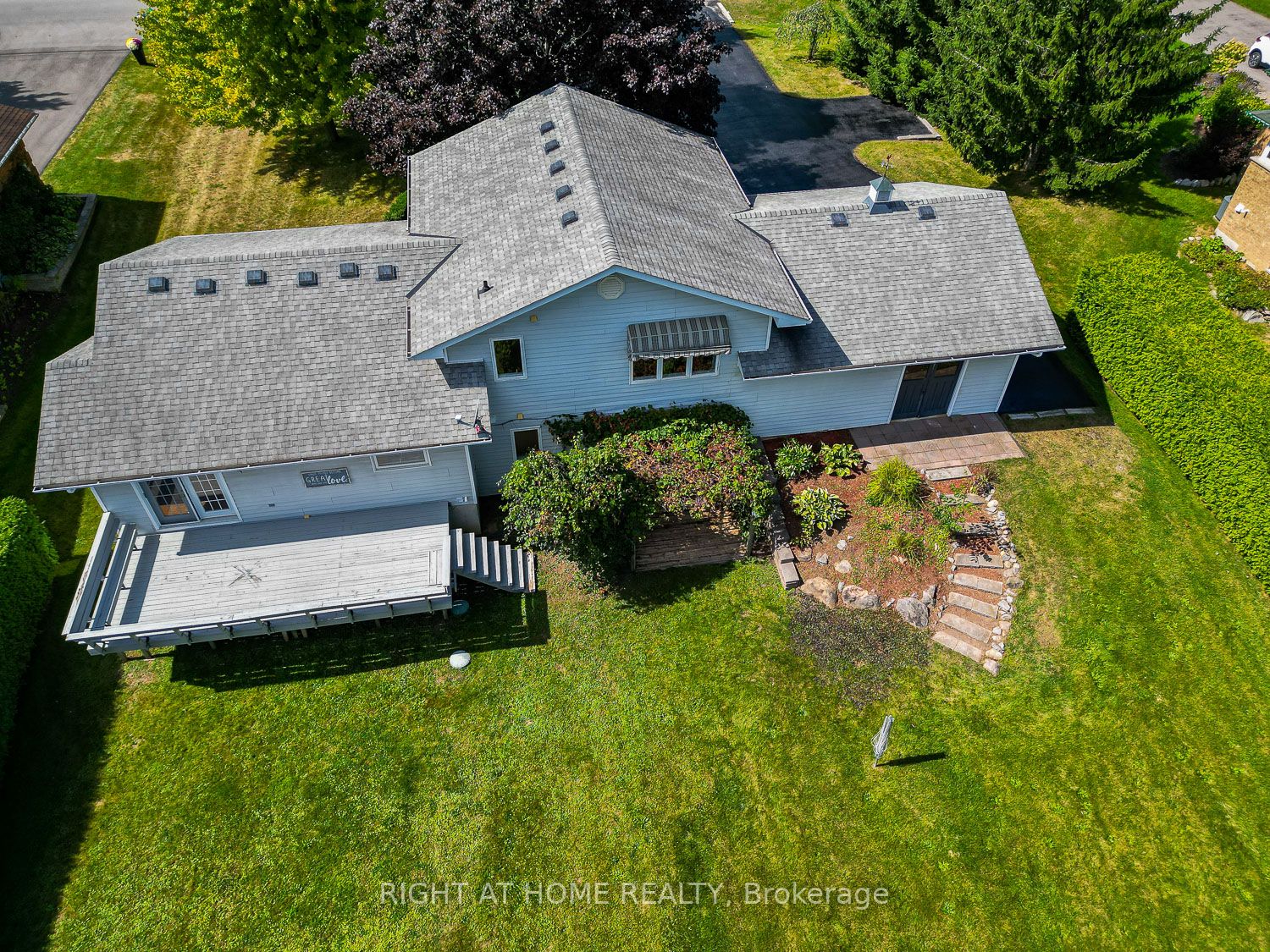 16707 Old Simcoe Rd