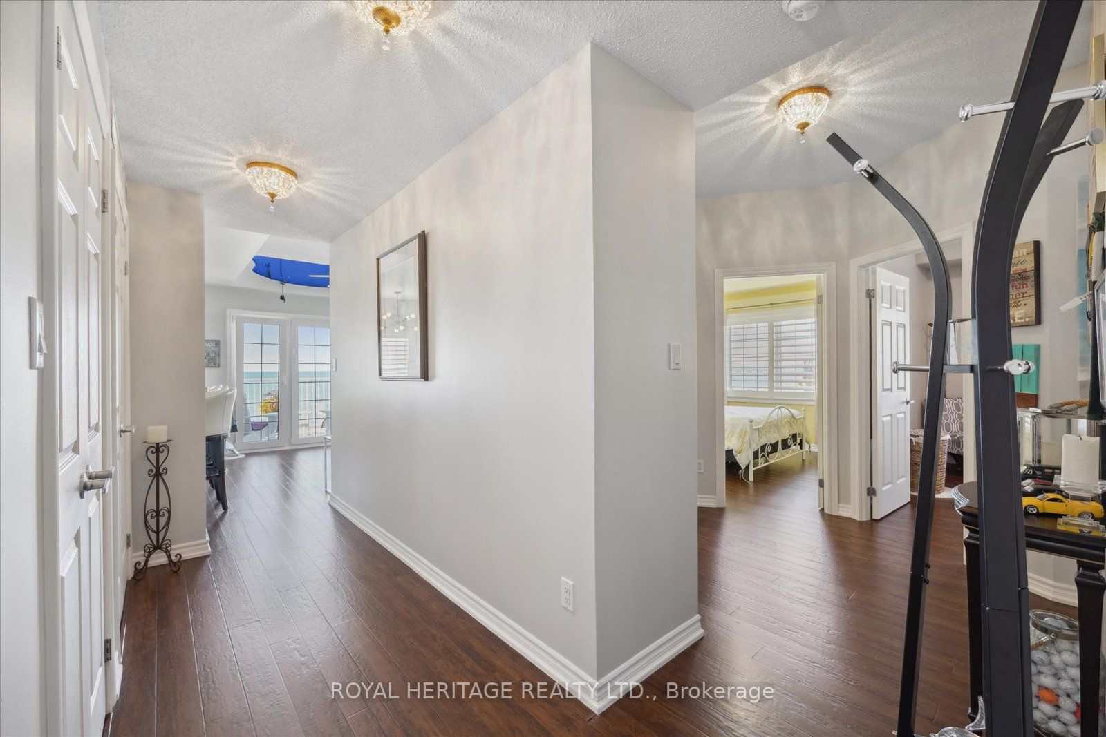 385 Lakebreeze Drive, #301