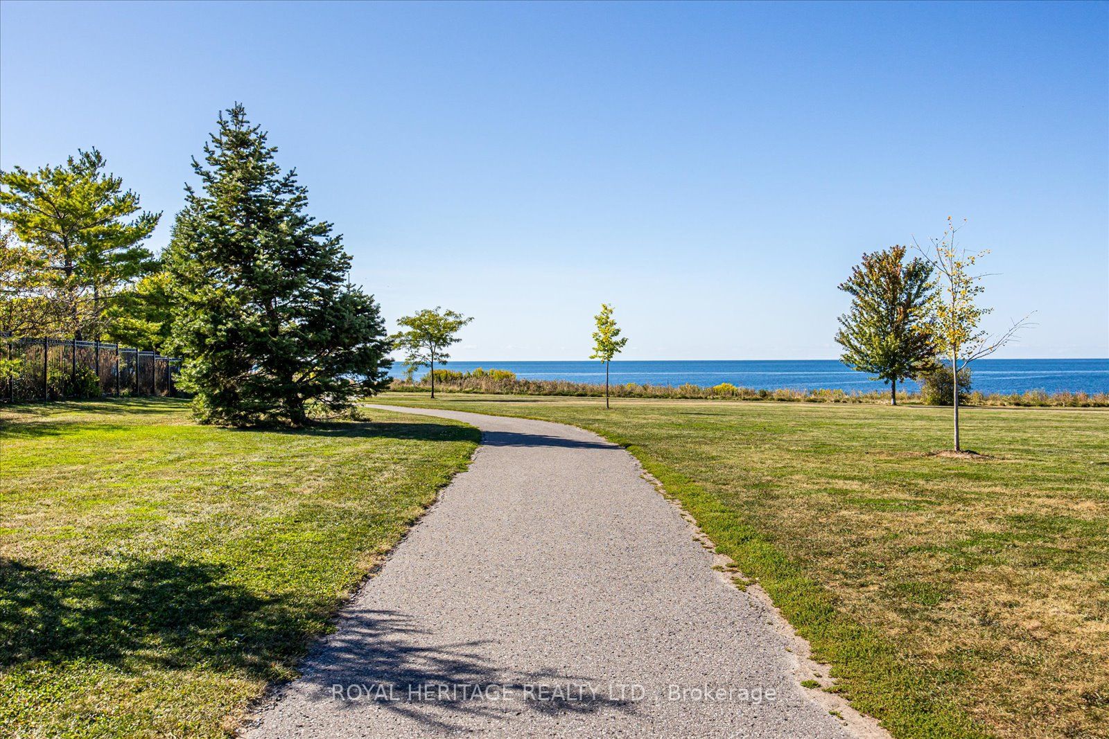 385 Lakebreeze Drive, #301