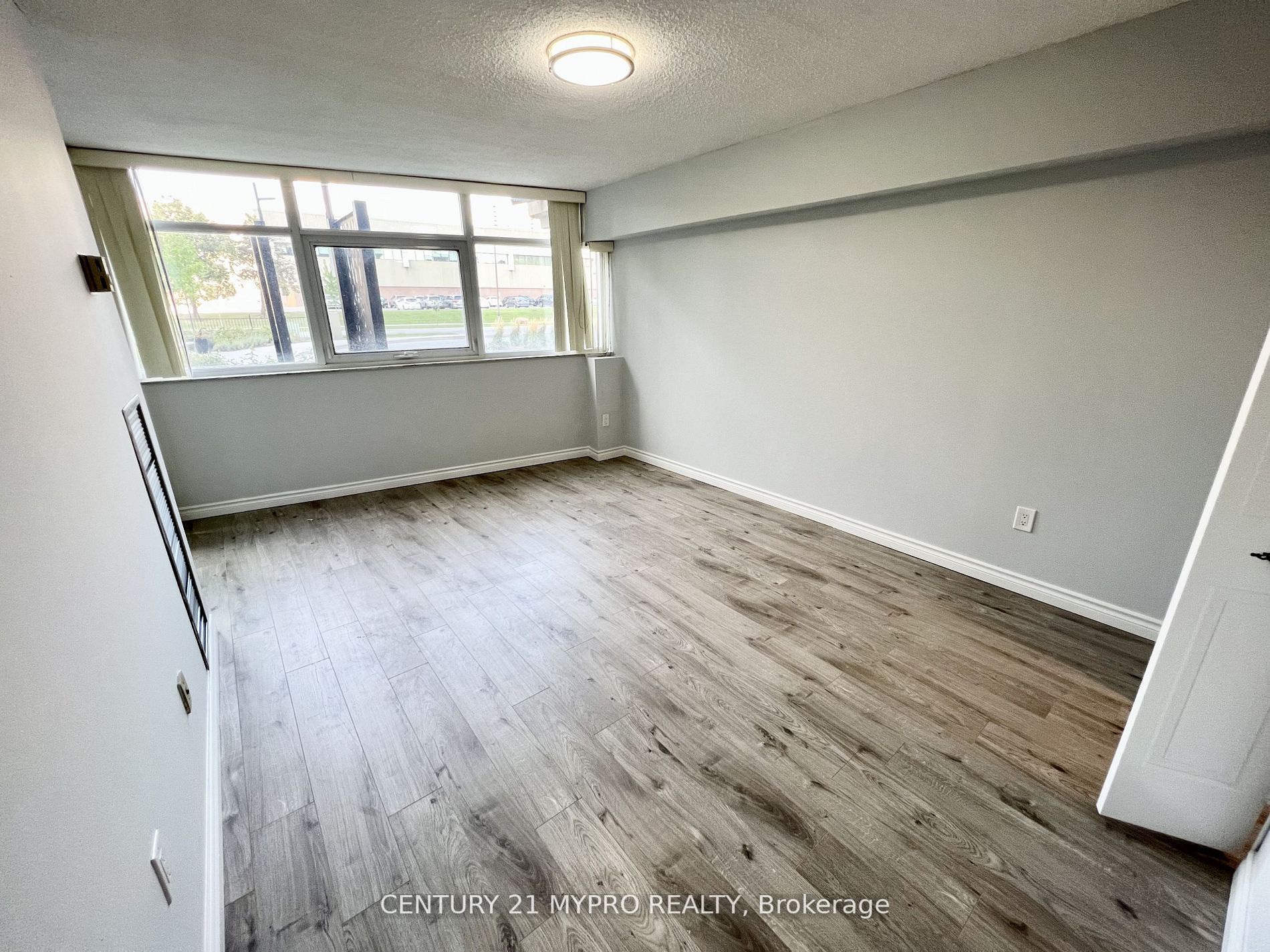 3131 Bridletowne Circ, #103