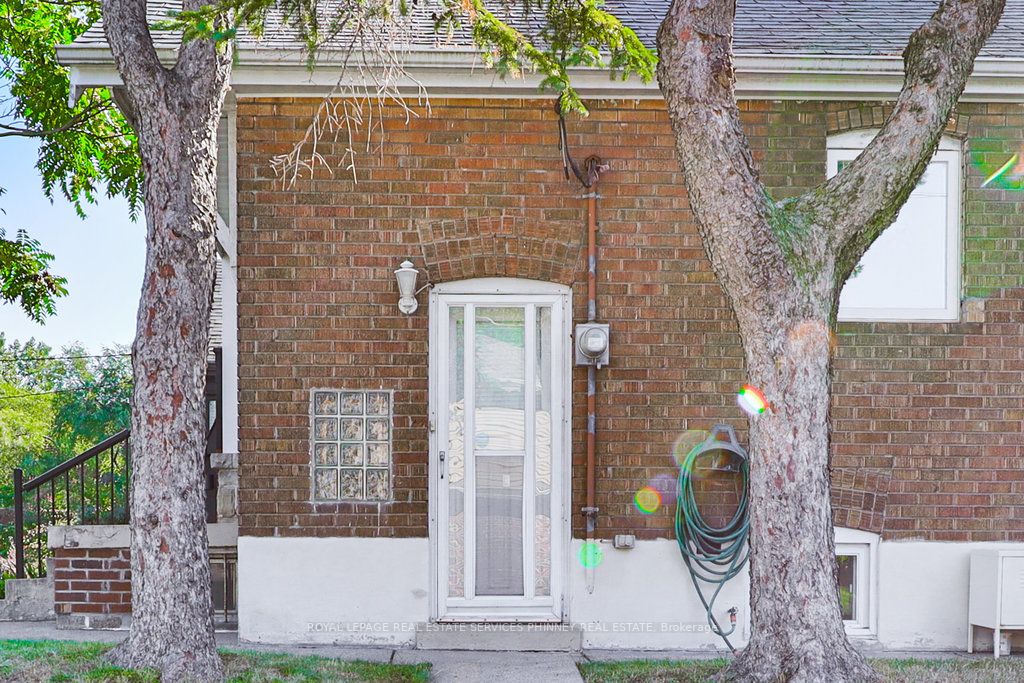 31 Davies Crescent