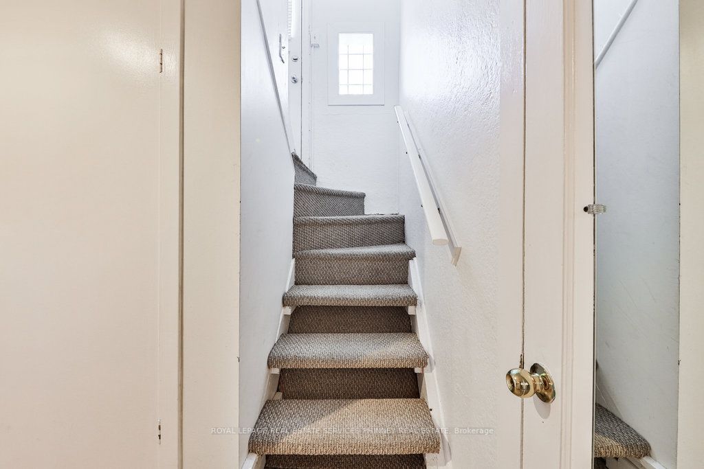 31 Davies Crescent