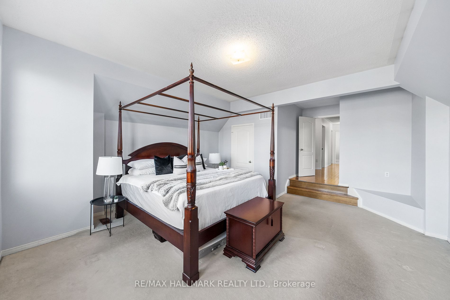 37 Tweedie Cres