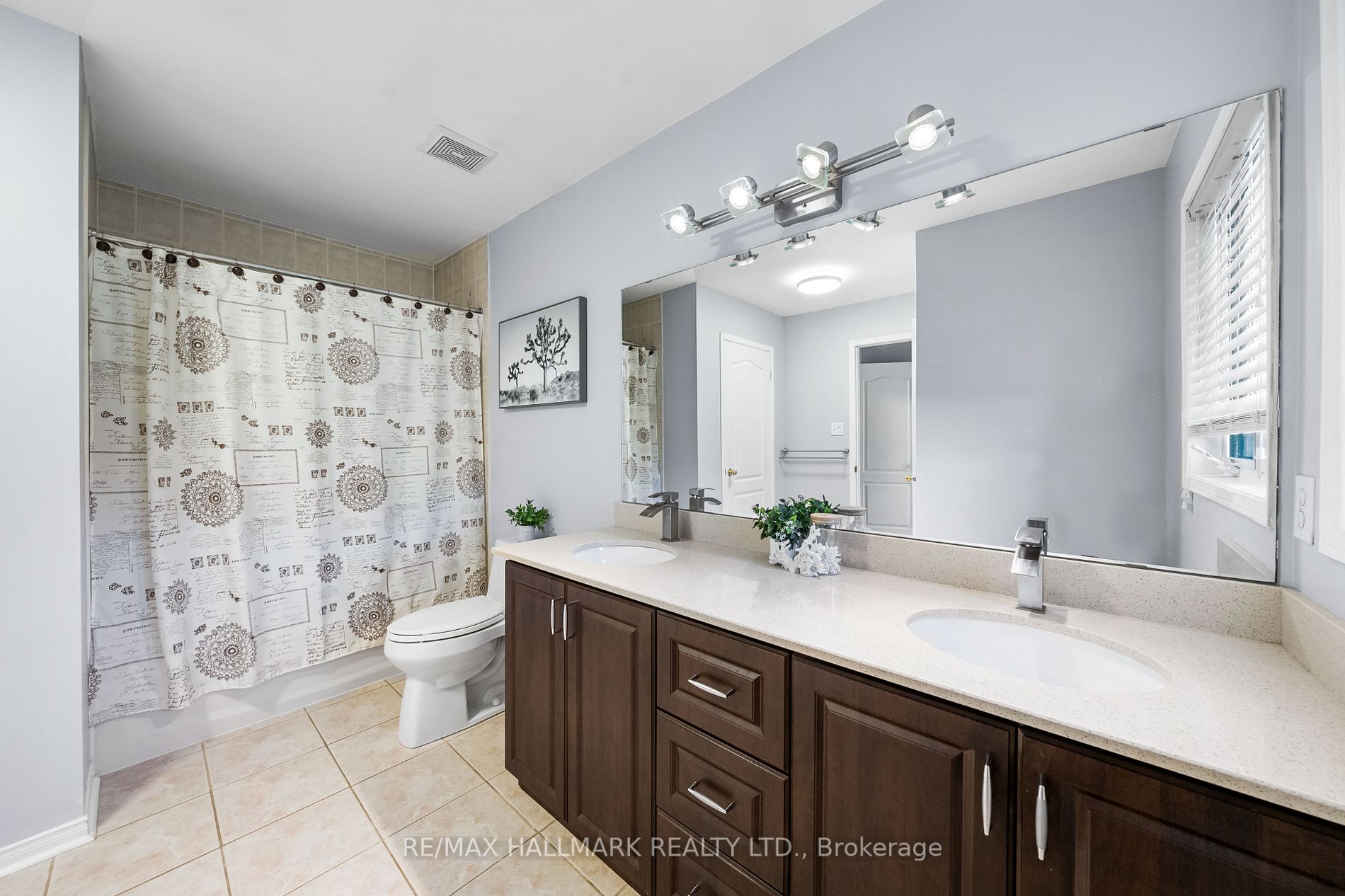 37 Tweedie Cres