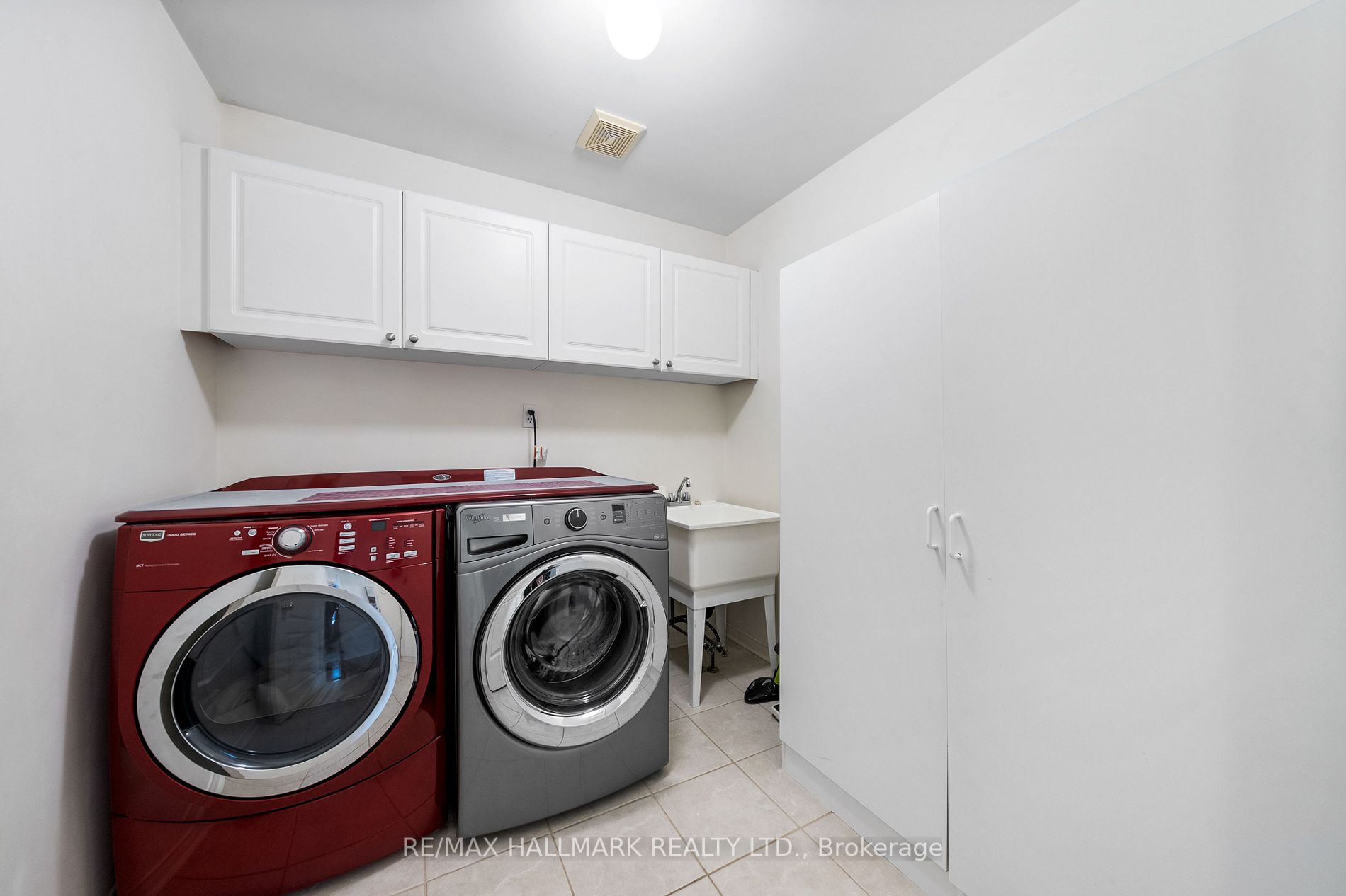 37 Tweedie Cres