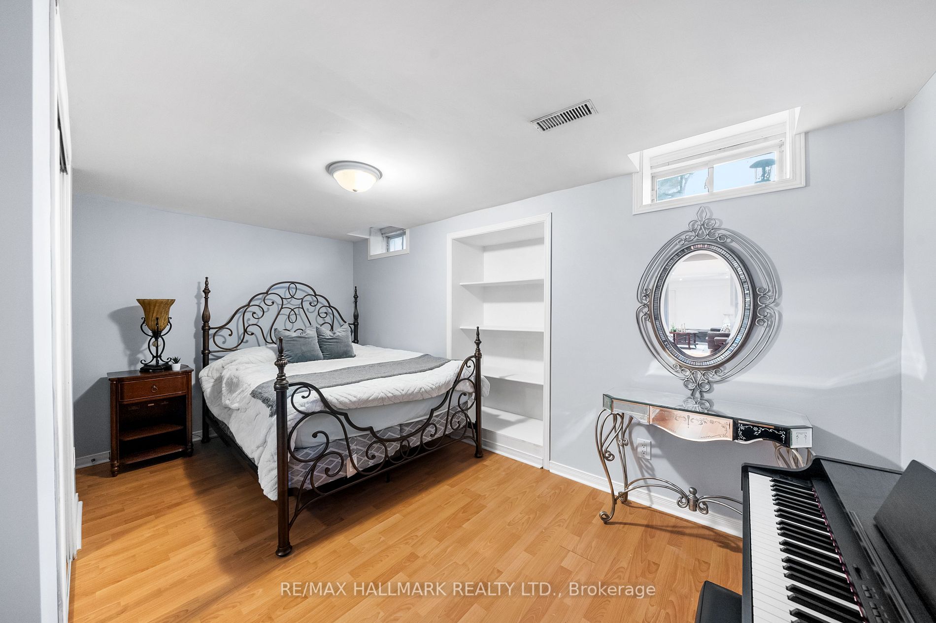 37 Tweedie Cres